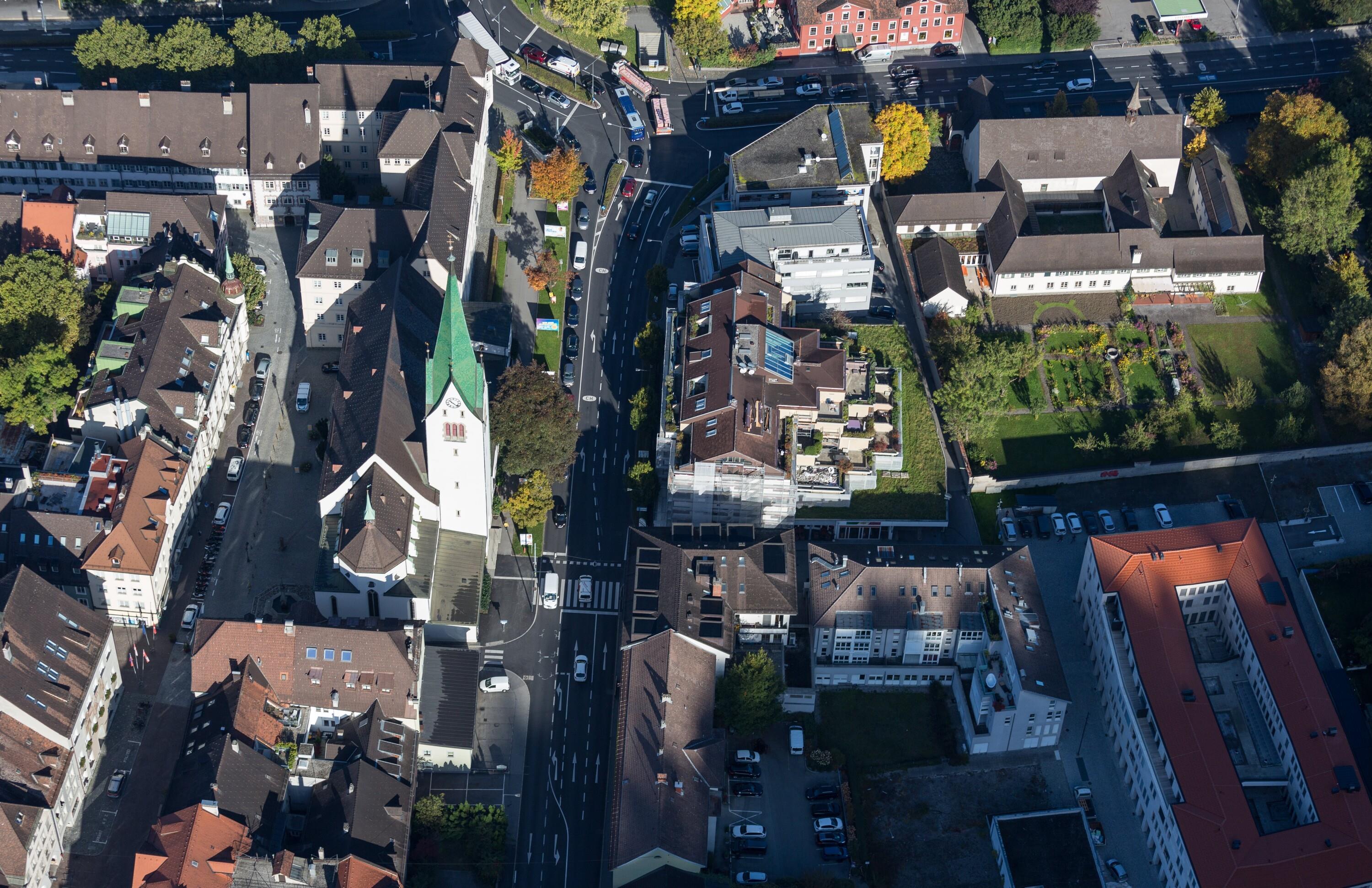 [Feldkirch-Stadt, Bezirkshauptmannschaft, Dom, Kapuzinerkloster]></div>


    <hr>
    <div class=