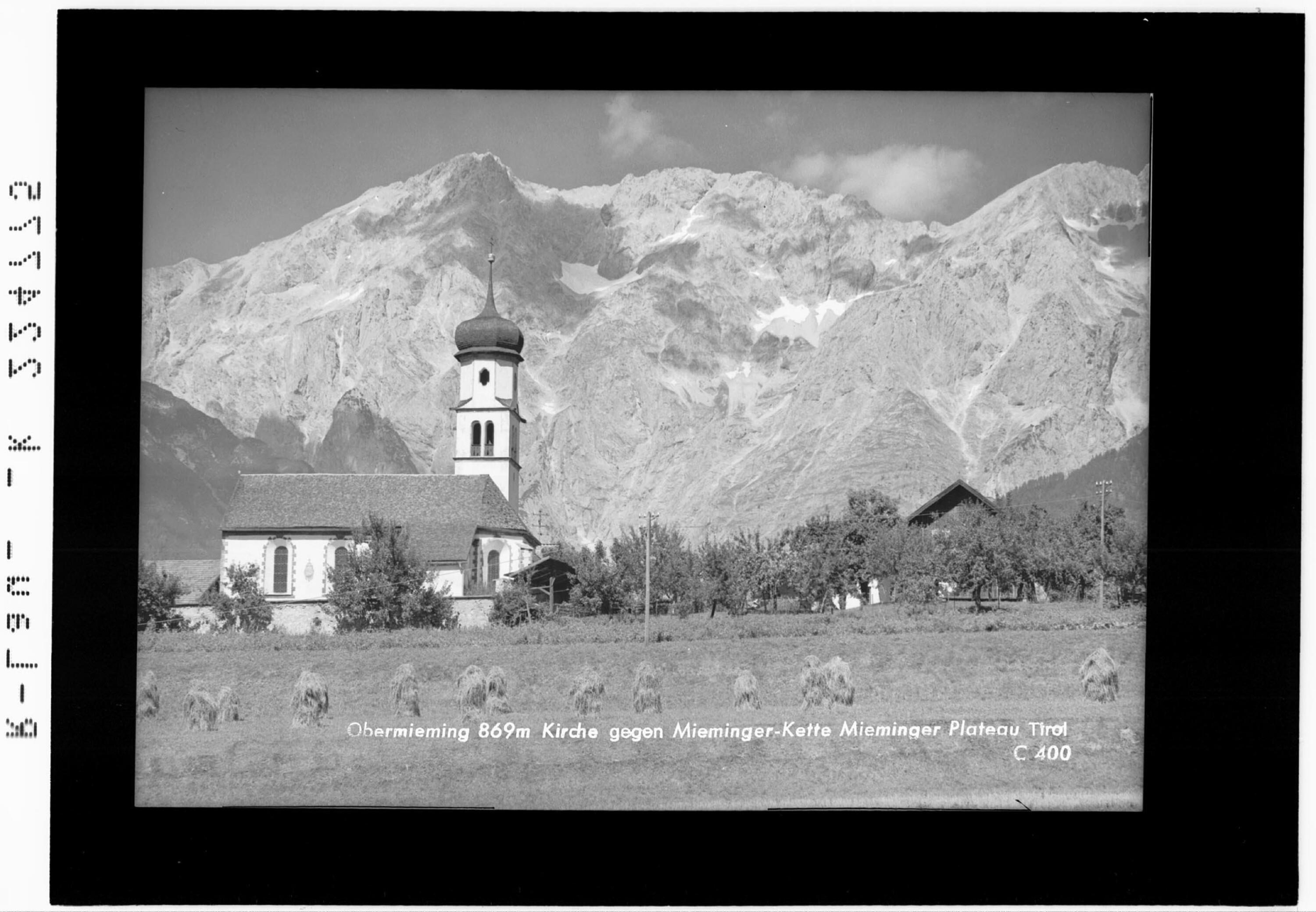 Obermieming - Kirche gegen Mieminger Kette / Mieminger Plateau / Tirol></div>


    <hr>
    <div class=