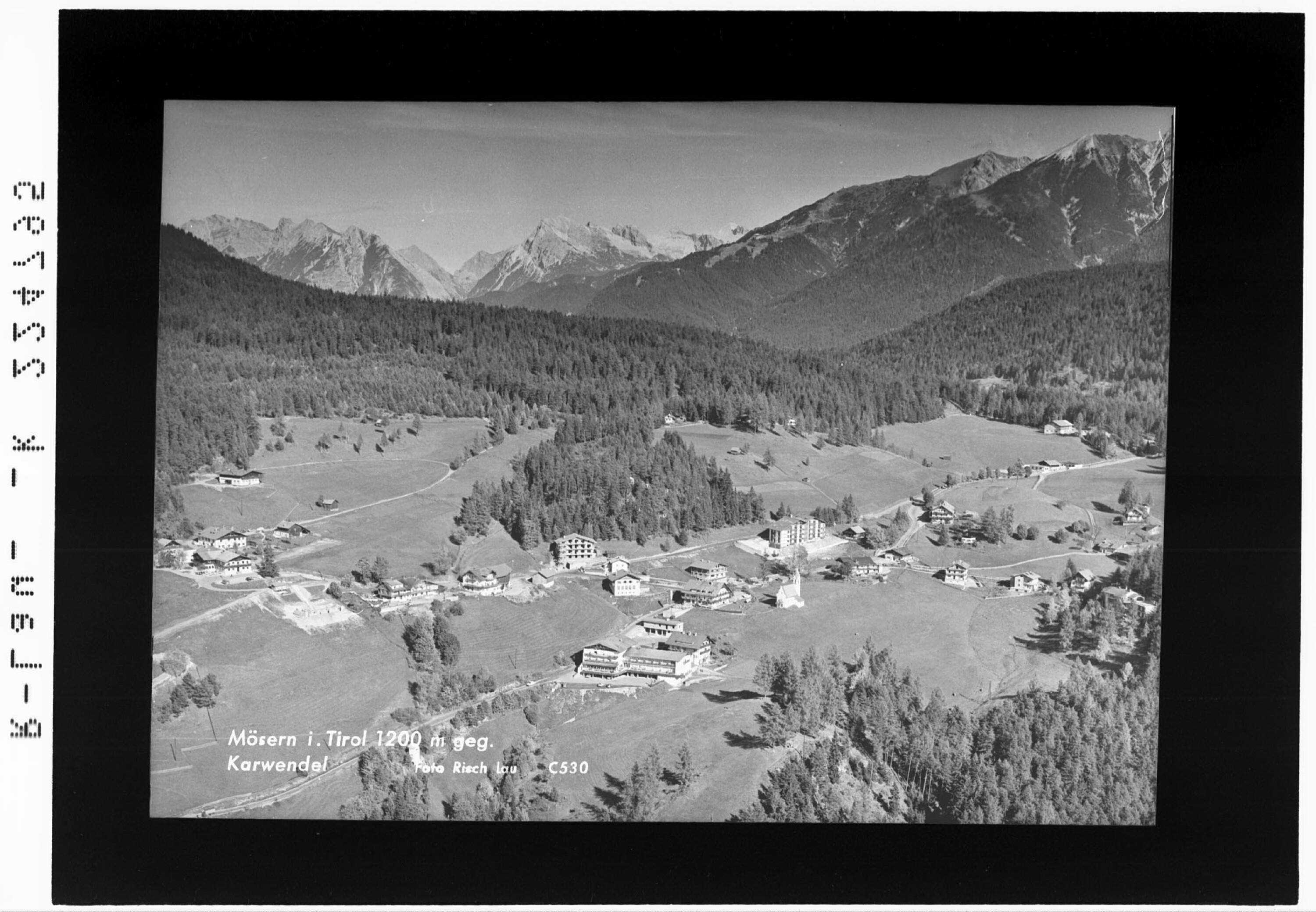 Mösern in Tirol 1200 m gegen Karwendel></div>


    <hr>
    <div class=