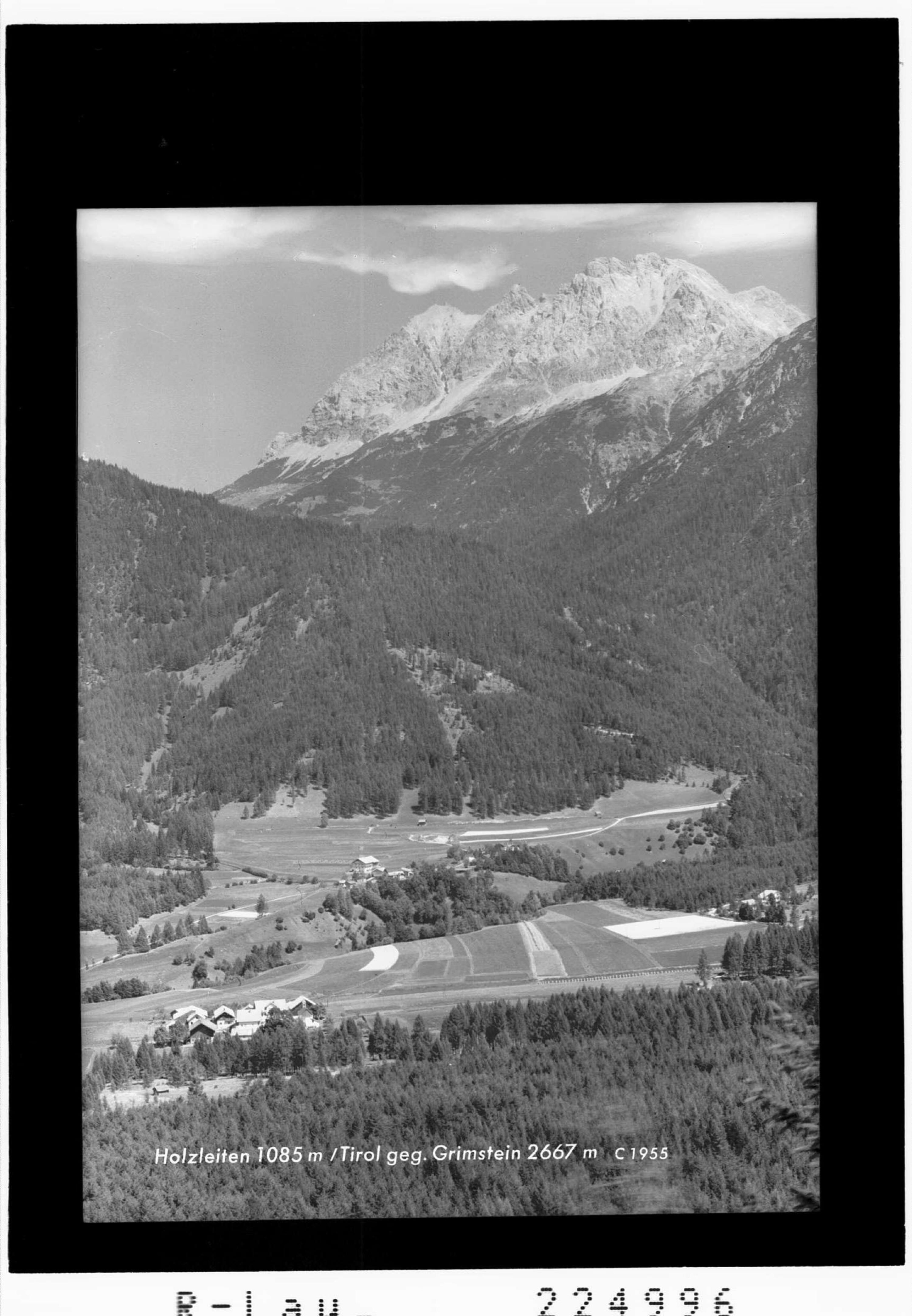 Holzleiten 1085 m / Tirol gegen Grünstein 2667 m></div>


    <hr>
    <div class=