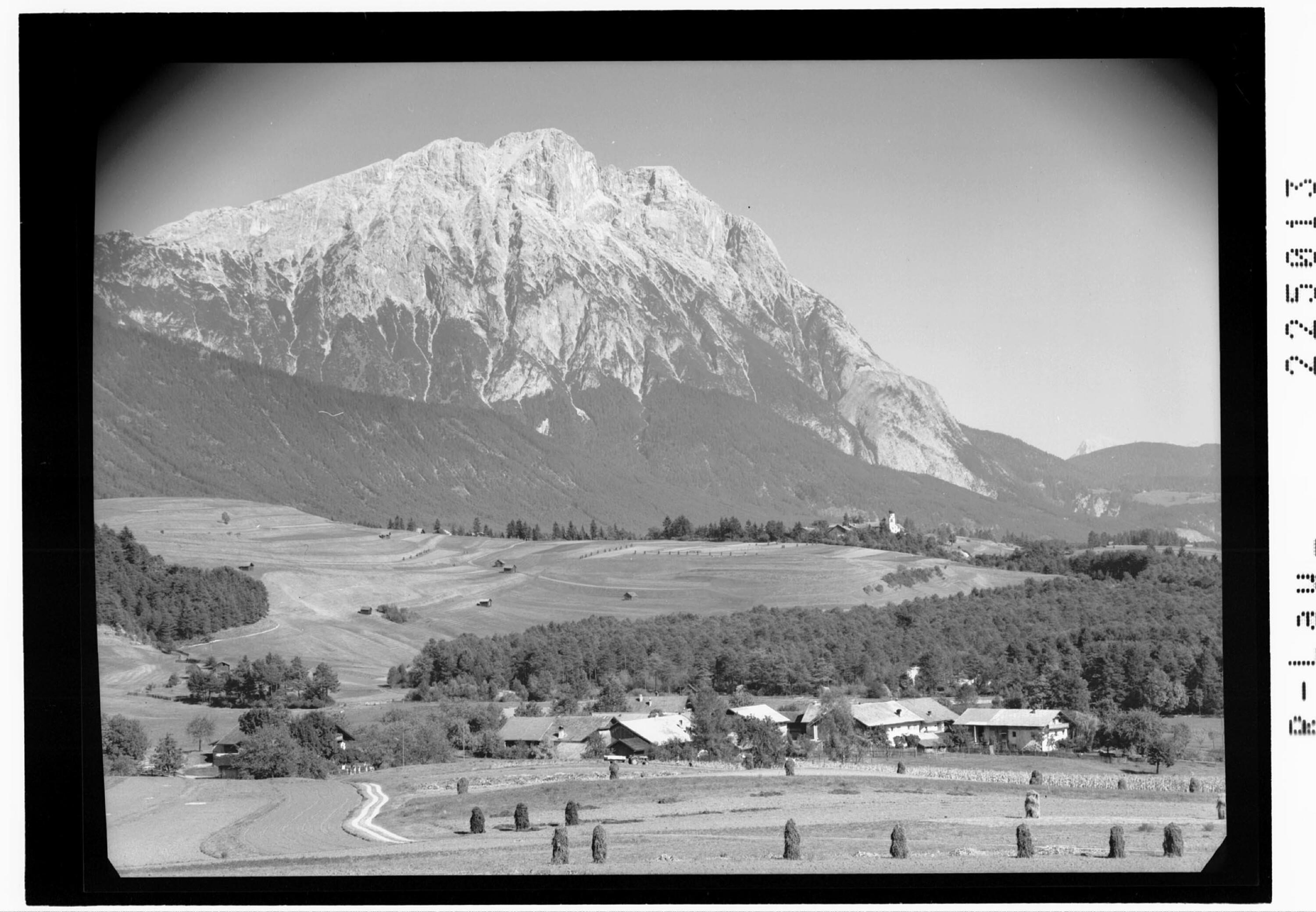 [See am Mieminger Plateau gegen Hohe Munde / Tirol]></div>


    <hr>
    <div class=