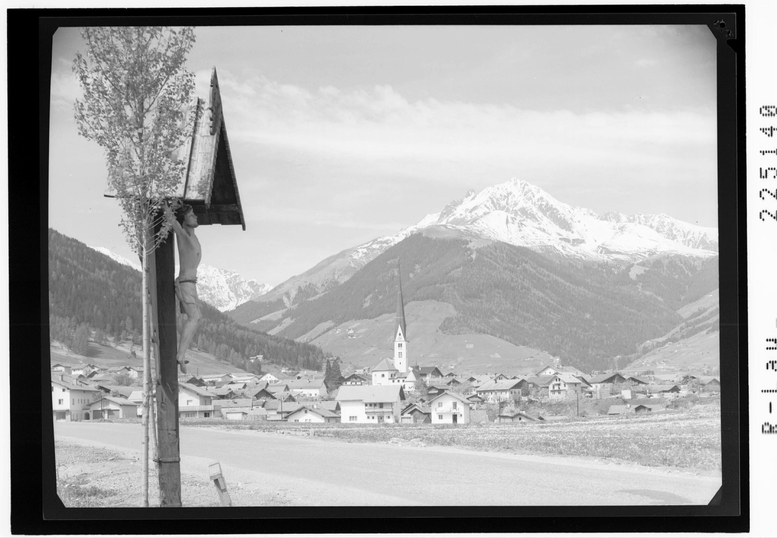 [Axams gegen Rosskogel / Tirol]></div>


    <hr>
    <div class=