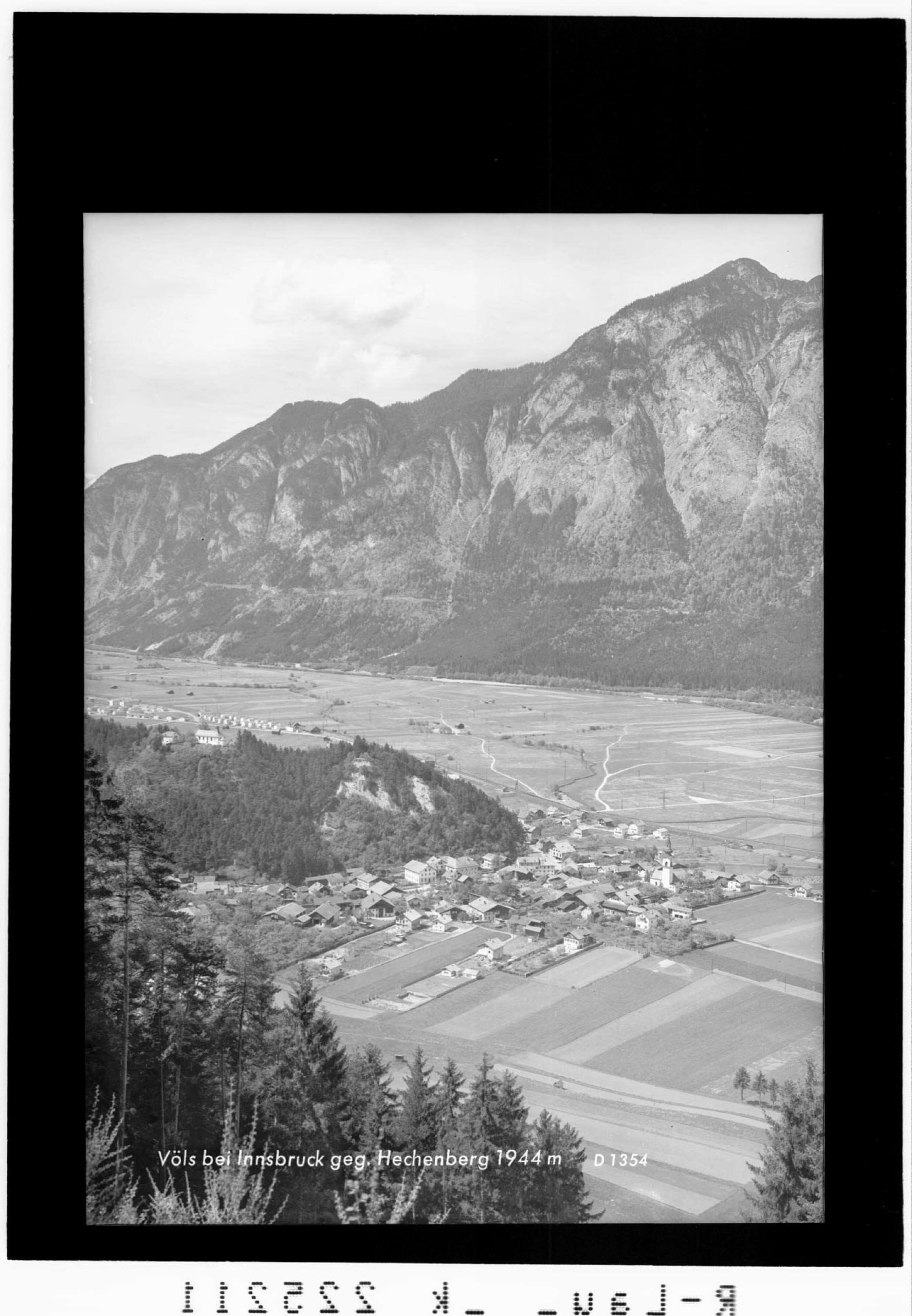 Völs bei Innsbruck gegen Hechenberg 1944 m></div>


    <hr>
    <div class=