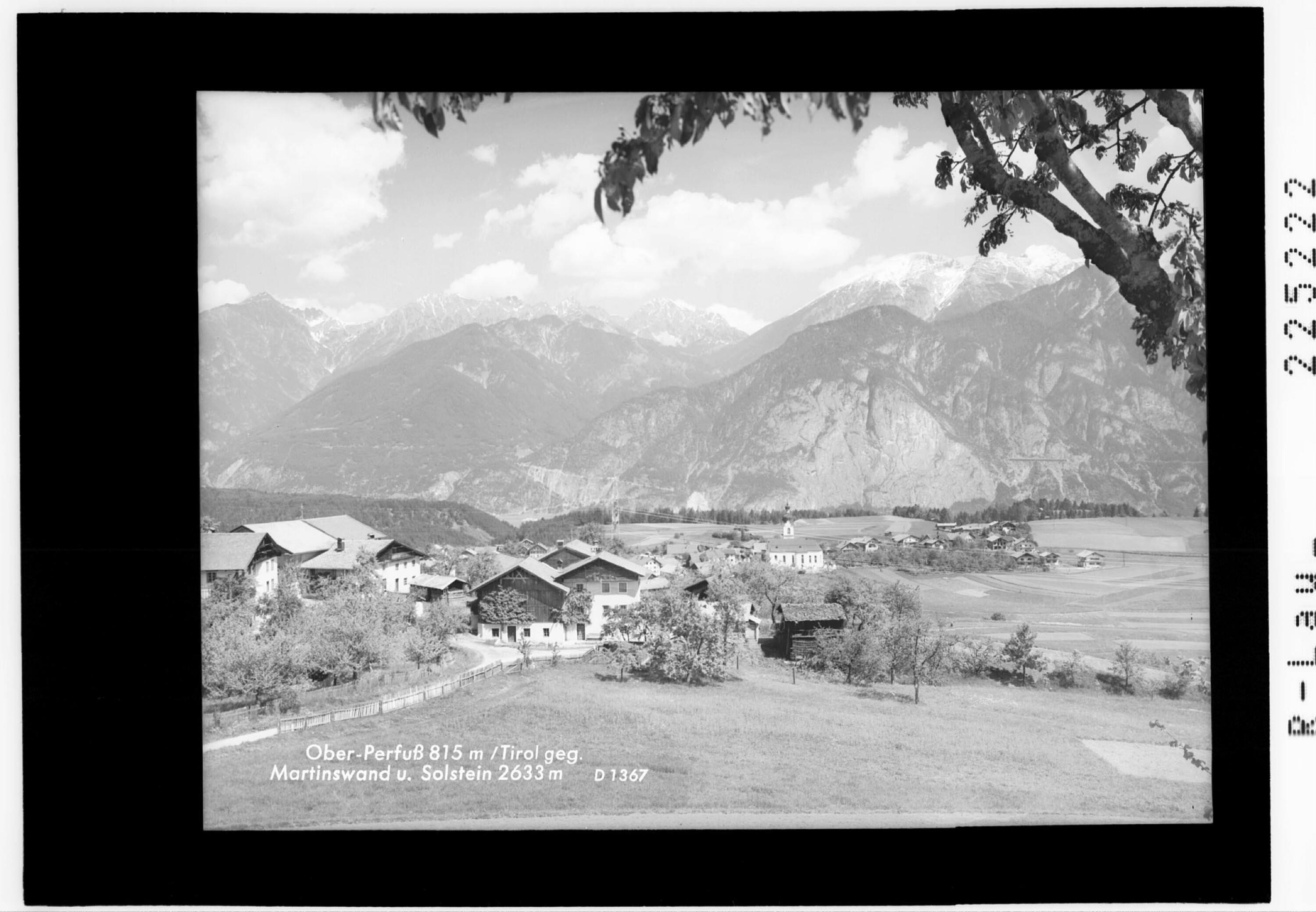 Oberperfuß 815 m / Tirol gegen Martinswand und Solstein 2633 m></div>


    <hr>
    <div class=