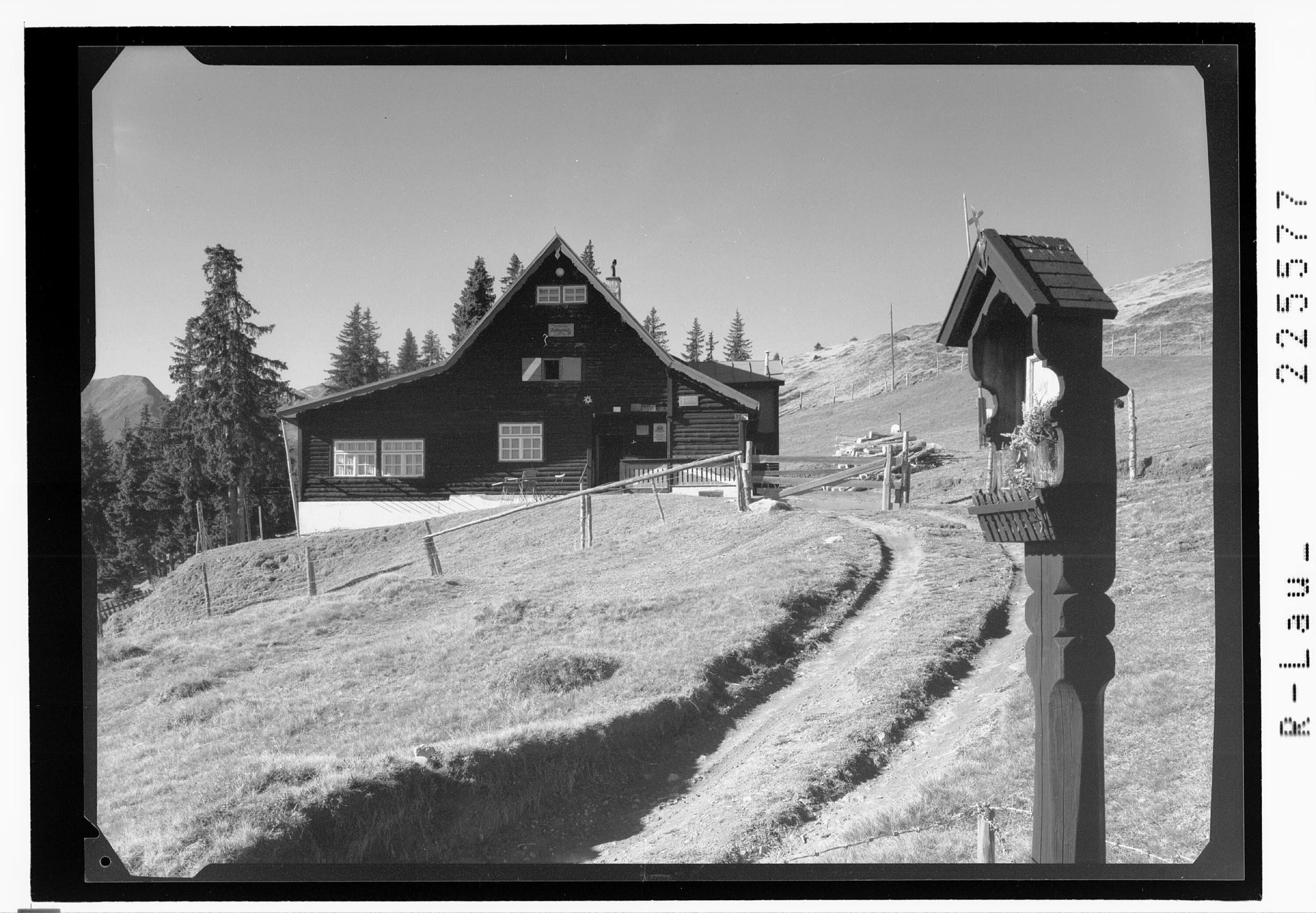 [Rosskogel Hütte mit Kögele / Tirol]></div>


    <hr>
    <div class=