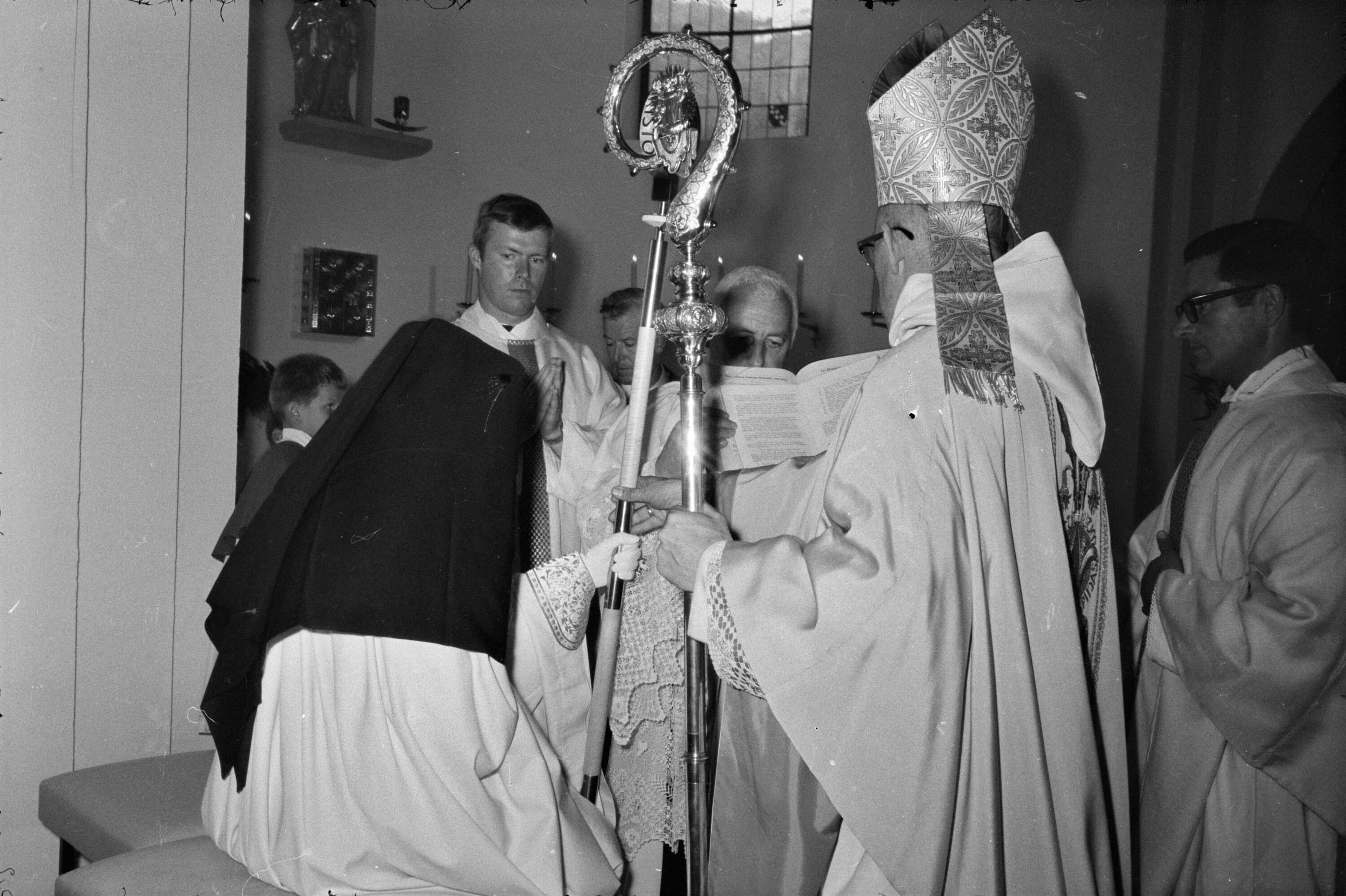 Benediktion der neuen Abtissin Agnes Fabianek im Kloster Mariastern in Hohenweiler - Gwiggen></div>


    <hr>
    <div class=