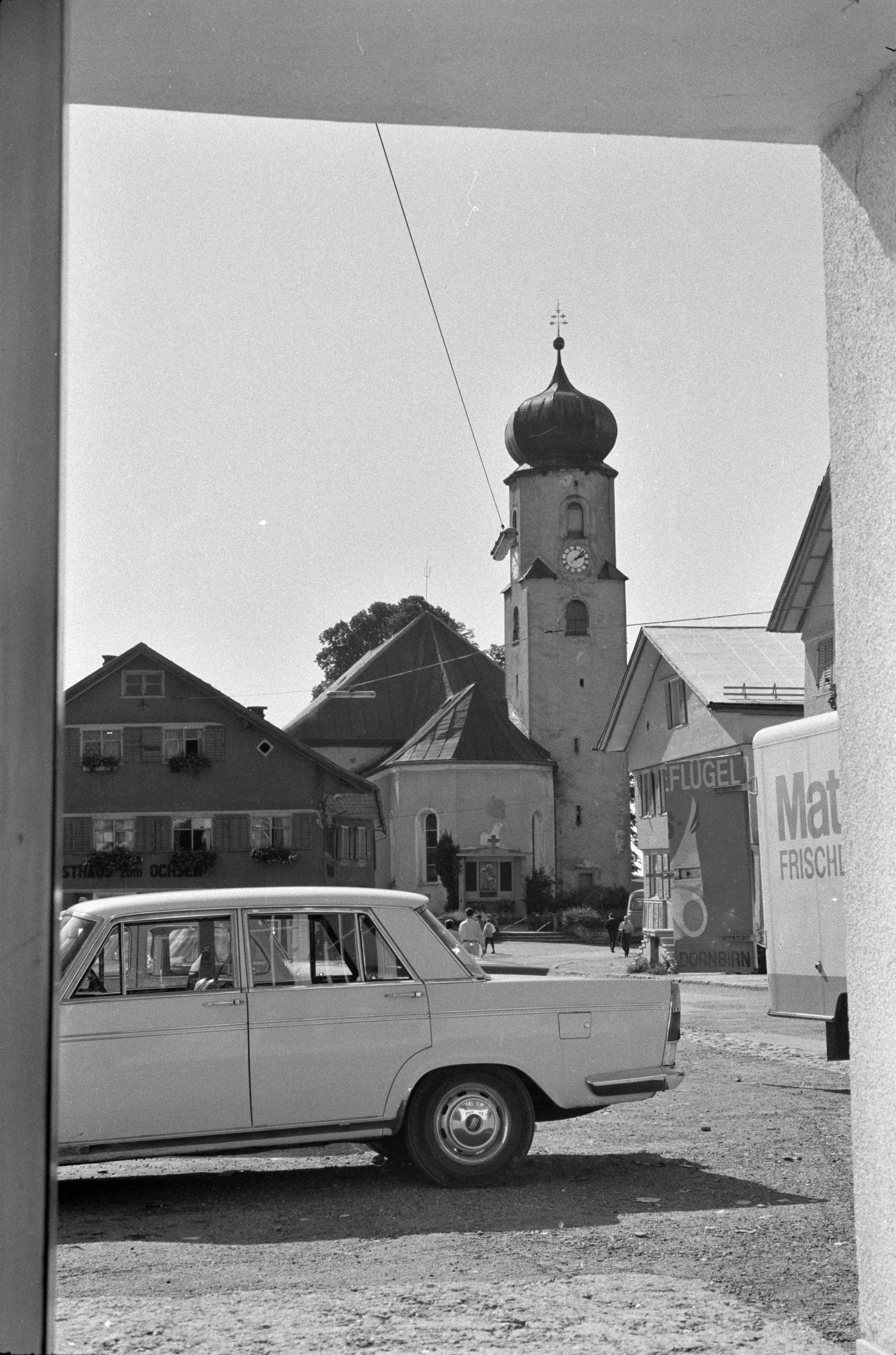 Kirche von Sulzberg></div>


    <hr>
    <div class=