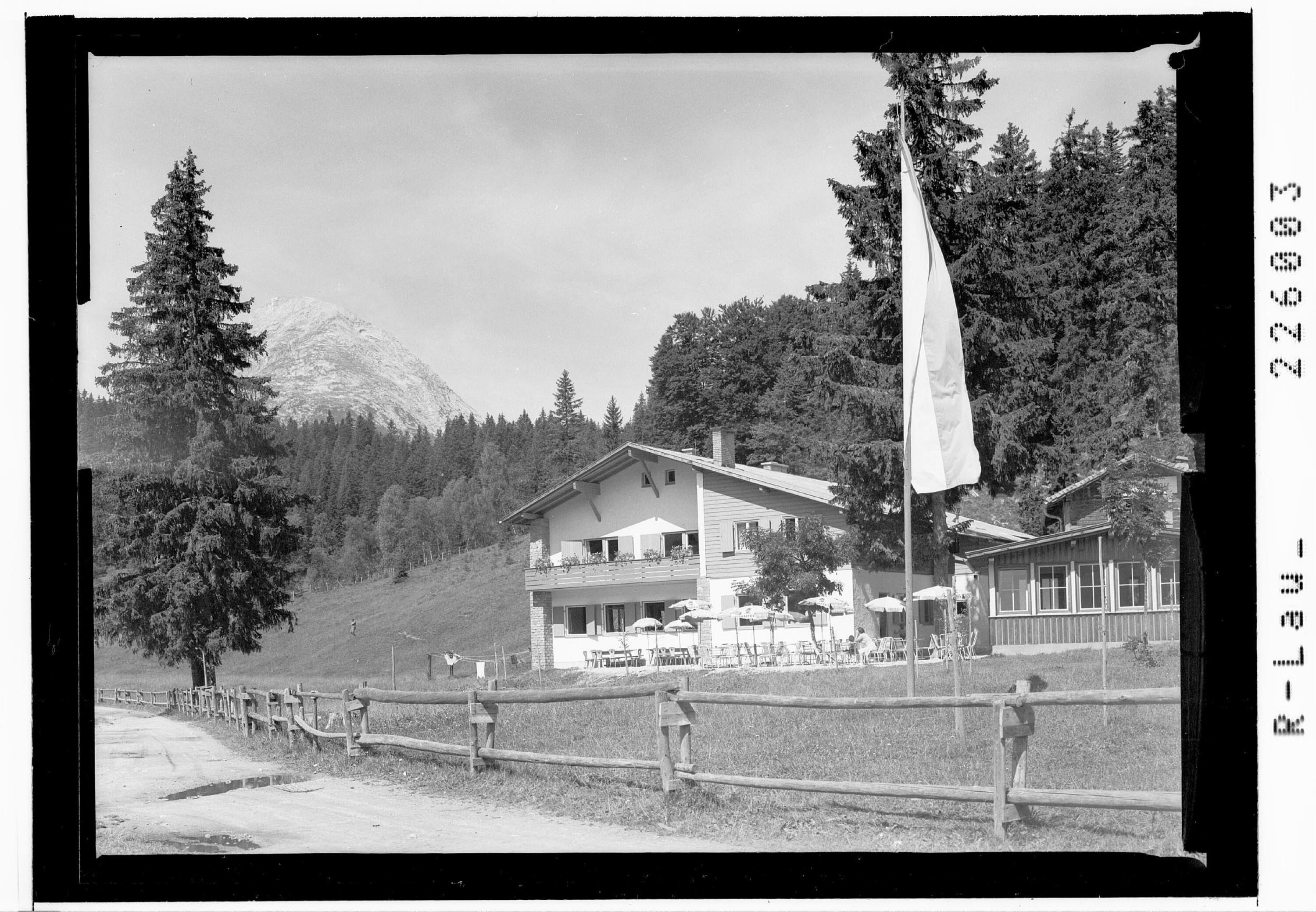 [Ferienheim Wildmoos in der Lentschenau gegen Hohe Munde / Tirol]></div>


    <hr>
    <div class=