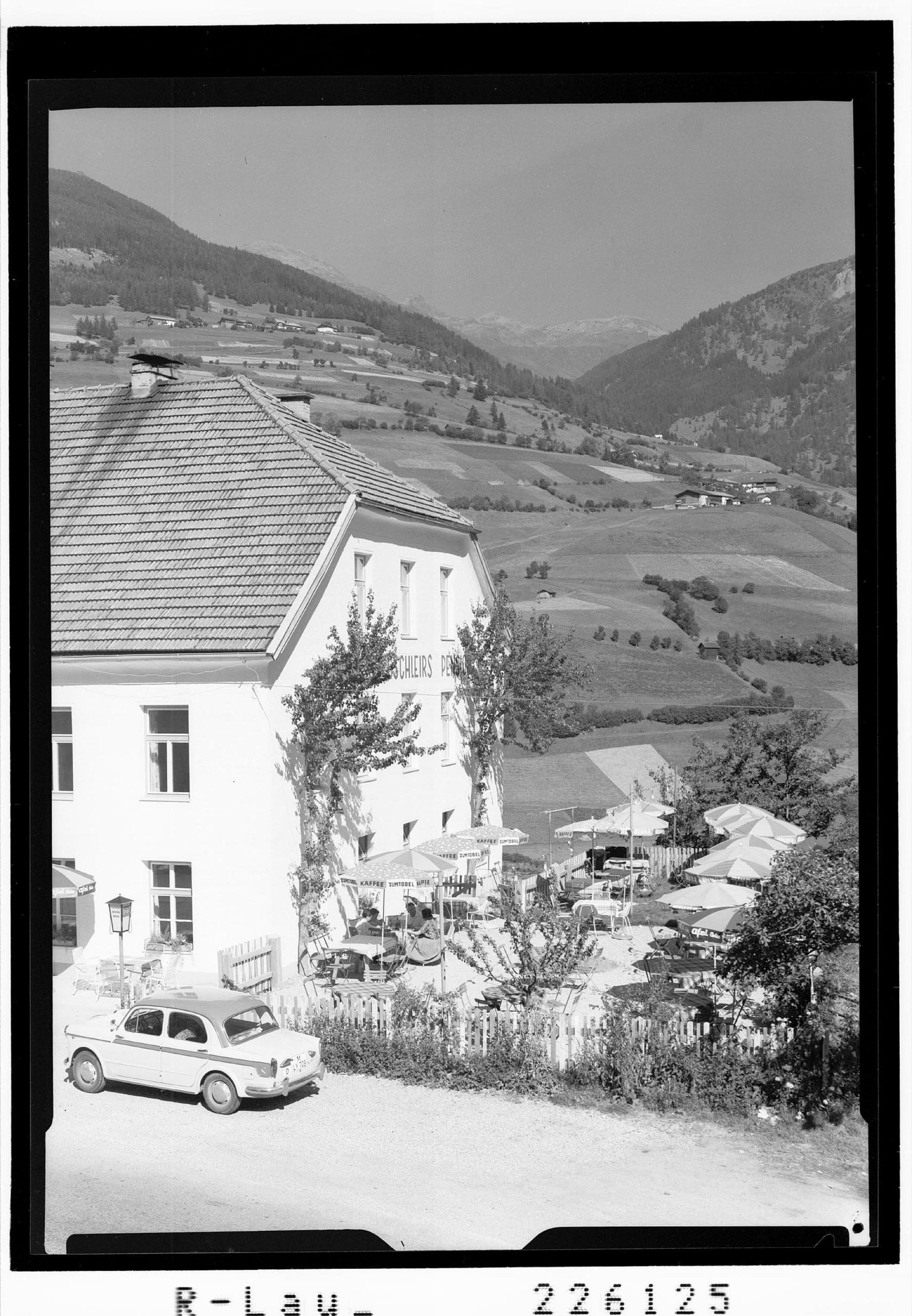 [Gasthof Gschleirs an der Brennerstrasse / Tirol]></div>


    <hr>
    <div class=