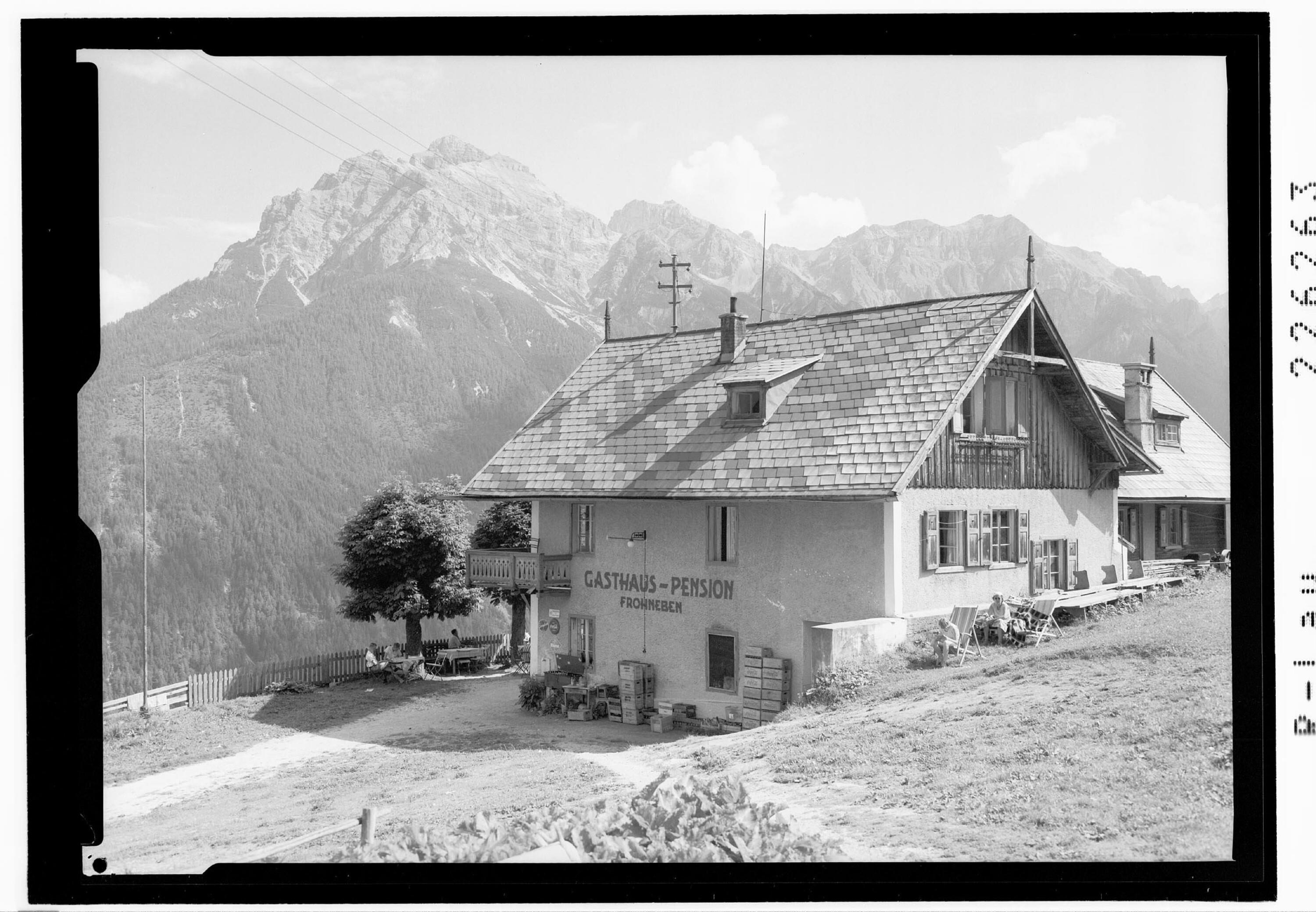 [Gasthaus Froneben ob Fulpmes im Stubaital gegen Serles und Kesselspitze / Tirol]></div>


    <hr>
    <div class=