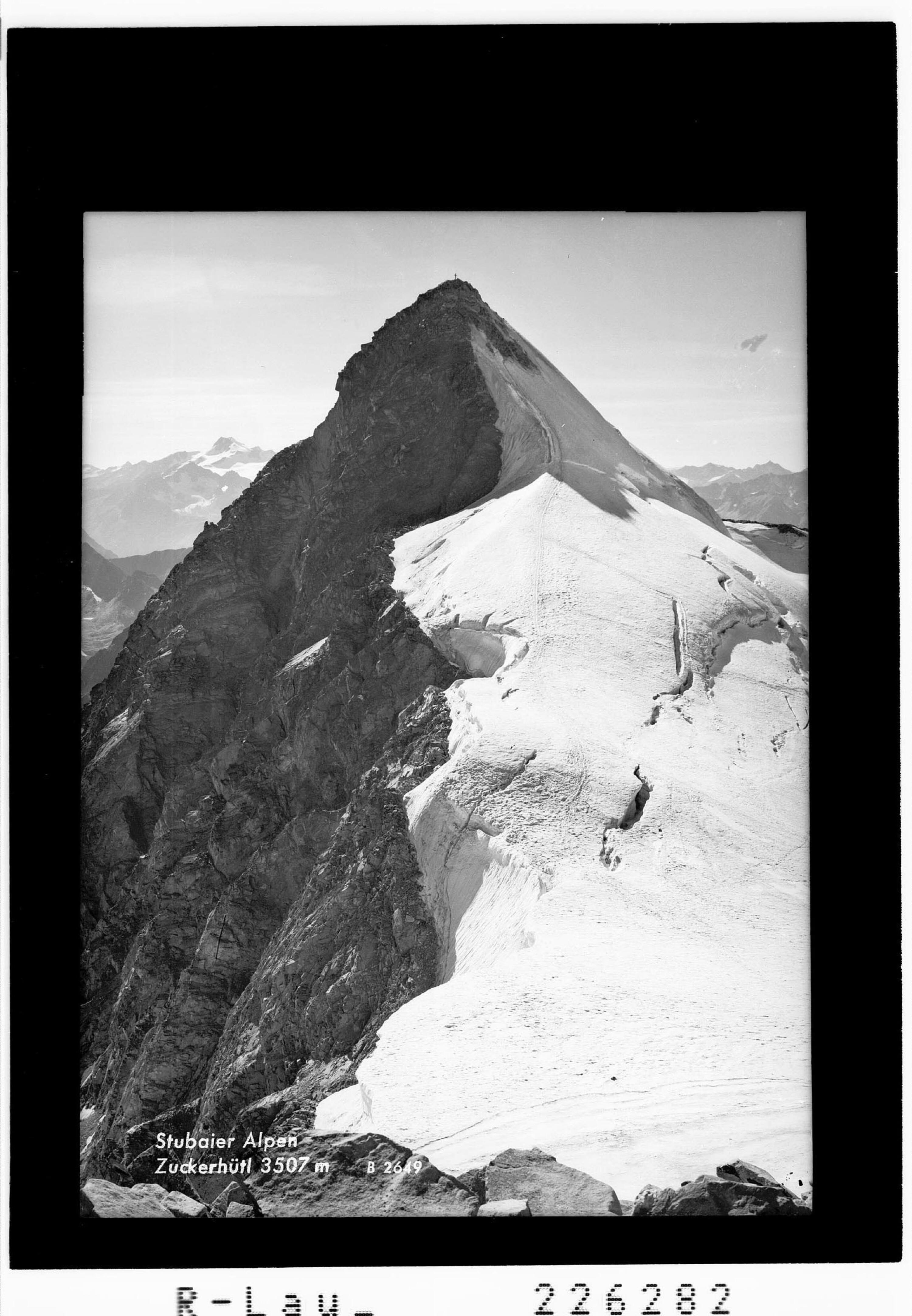 Stubaier Alpen / Zuckerhütl 3507 m></div>


    <hr>
    <div class=