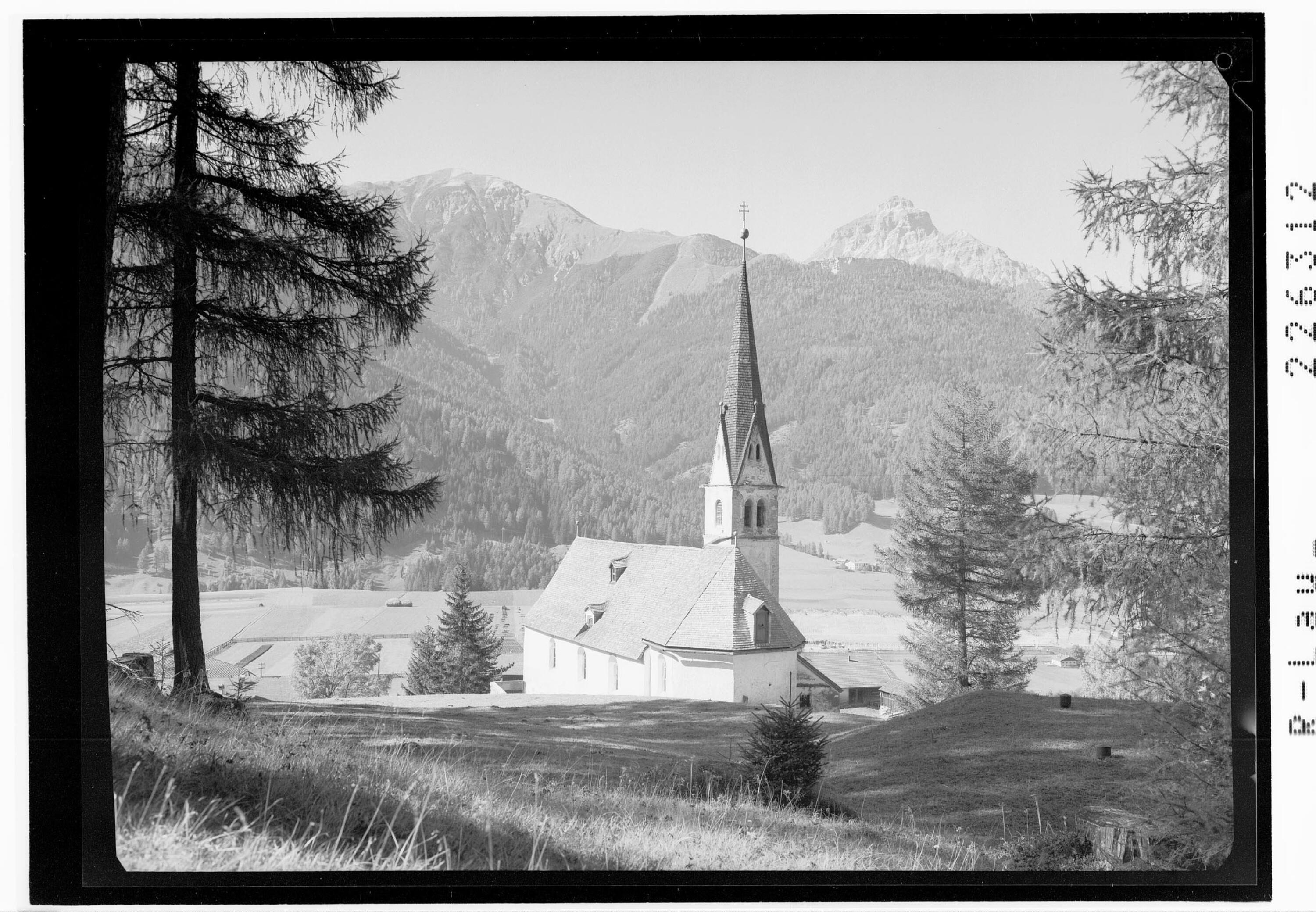 [Kirche in Tienzens bei Matrei am Brenner gegen Blaser und Serles / Tirol]></div>


    <hr>
    <div class=