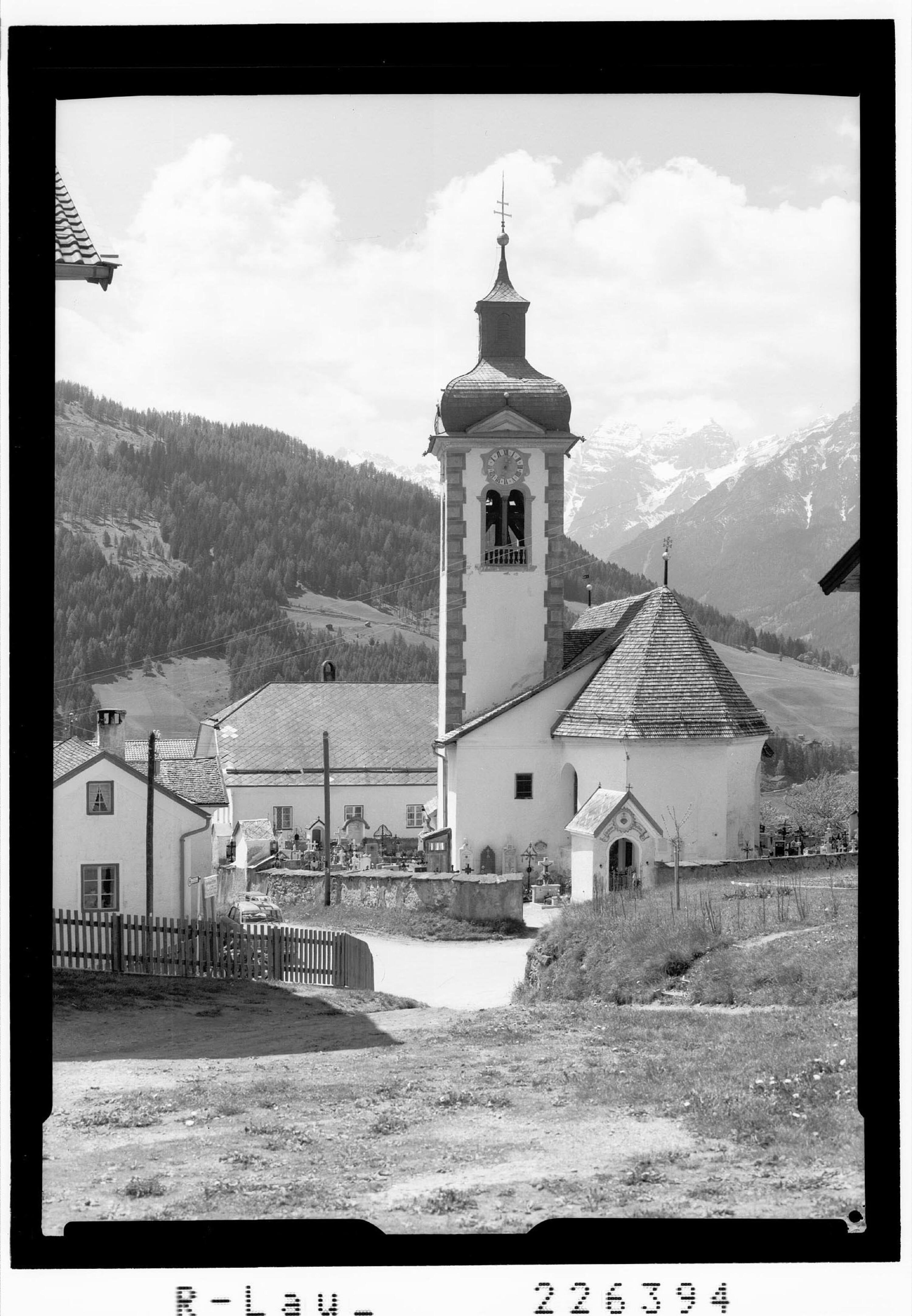 [Pfarrkirche in St. Peter im Wipptal gegen Kalkkögel / Tirol]></div>


    <hr>
    <div class=