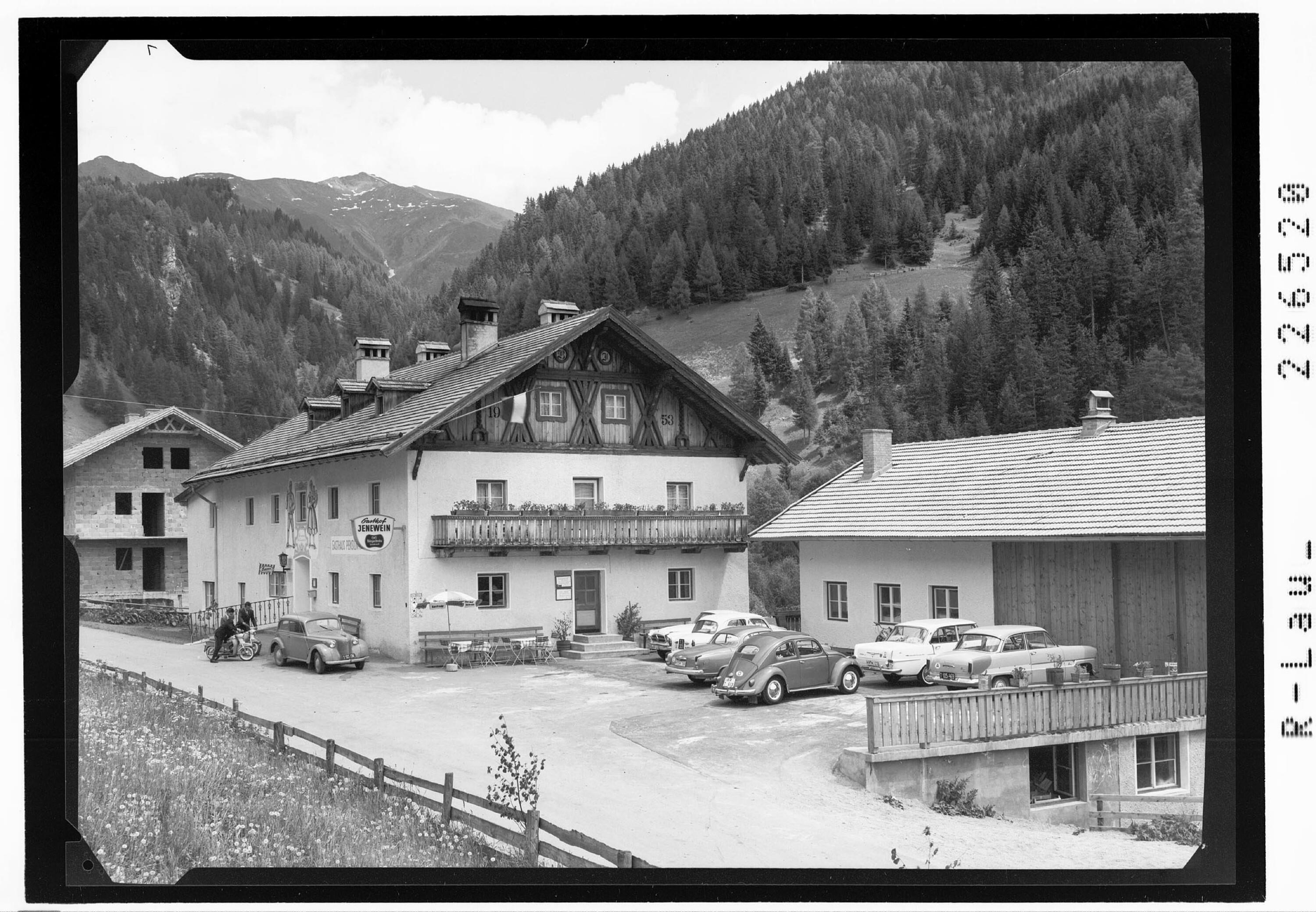 [Gasthof Jenewein in Navis gegen Kreuzjöchl / Tirol]></div>


    <hr>
    <div class=