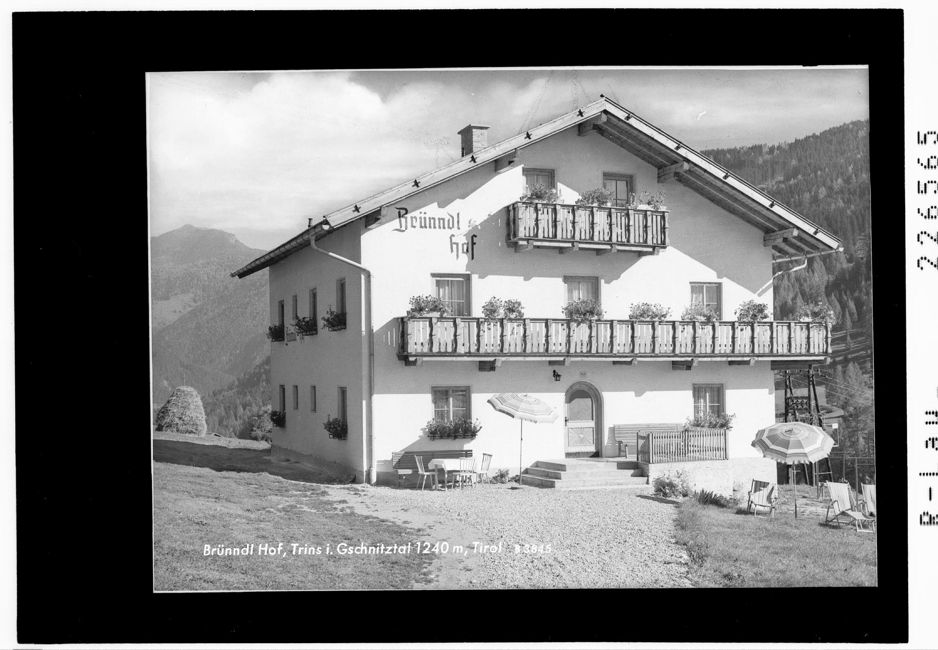 Brünndl Hof / Trins im Gschnitztal 1240 m / Tirol></div>


    <hr>
    <div class=