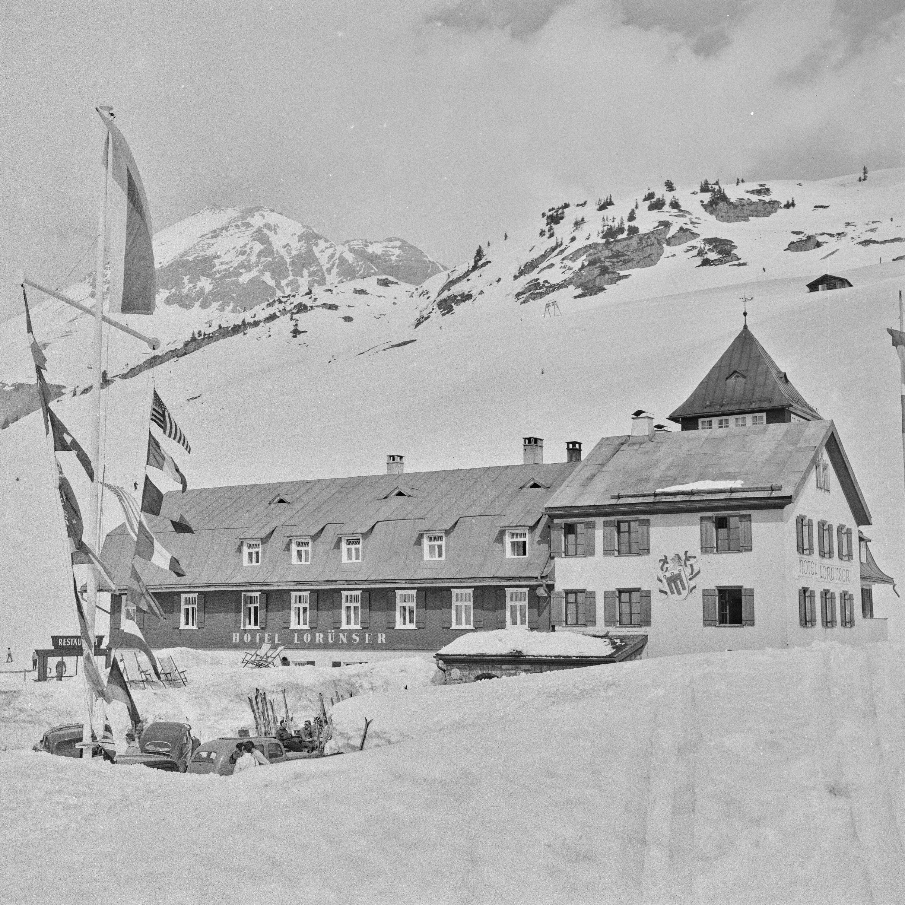 Lech-Zürs, Hotel Lorünser></div>


    <hr>
    <div class=