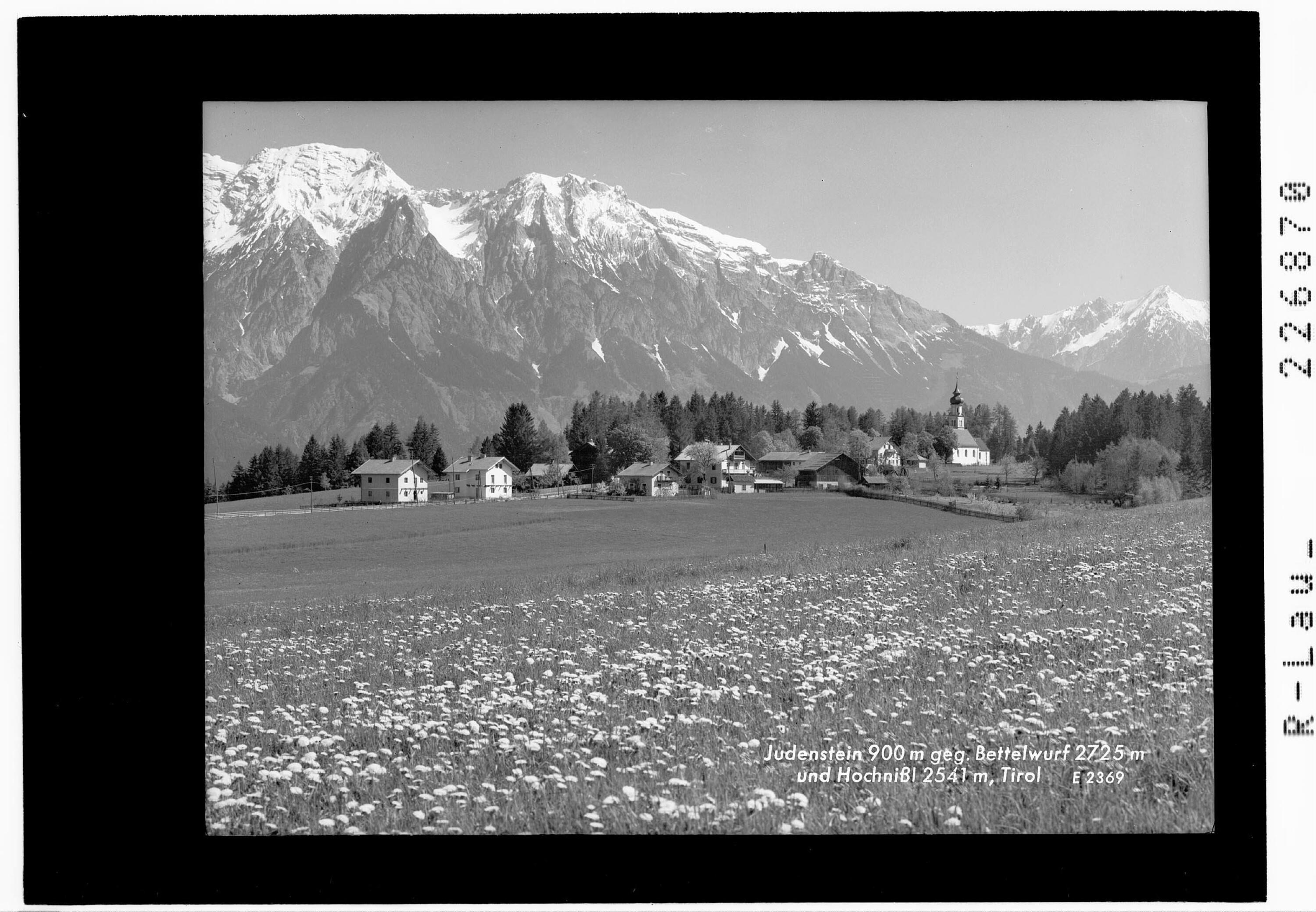 Judenstein 900 m gegen Bettelwurf 2725 m und Hochnißl 2541 m Tirol></div>


    <hr>
    <div class=