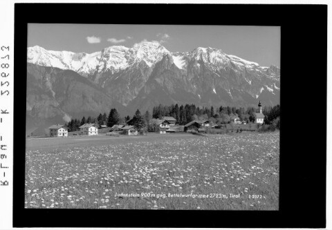 Judenstein 900 m gegen Bettelwurf 2725 m / Tirol von Wilhelm Stempfle
