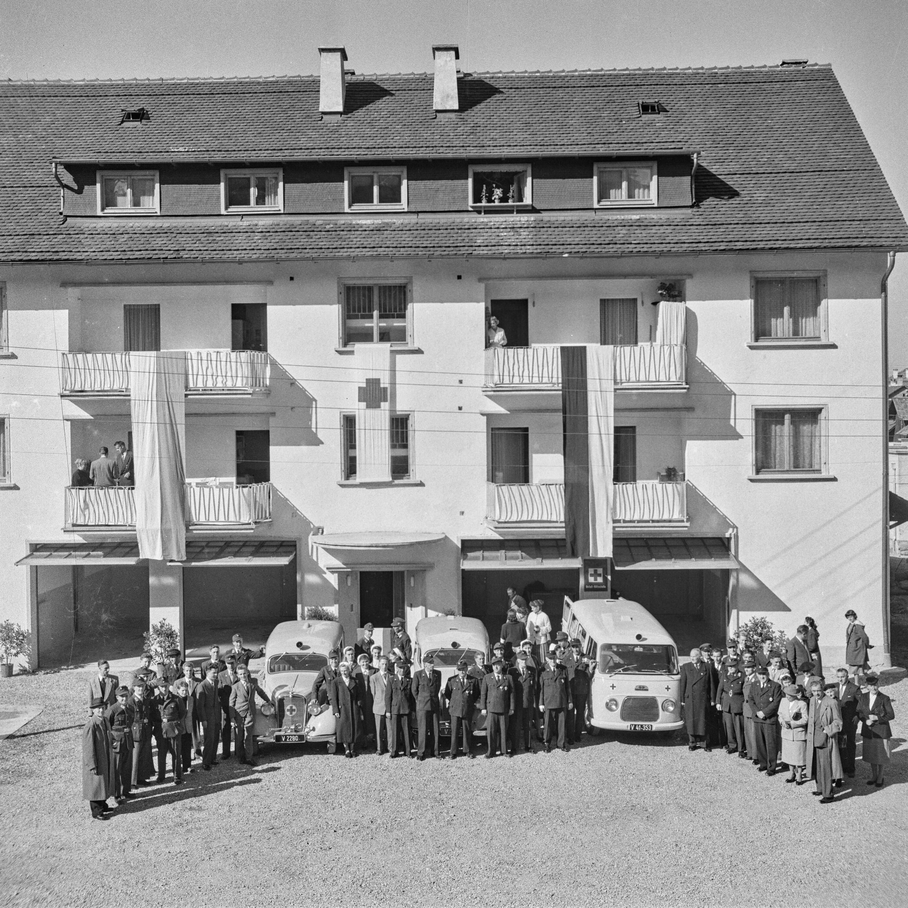 Bregenz, feierliche Eröffnung des Rot-Kreuz-Hauses></div>


    <hr>
    <div class=