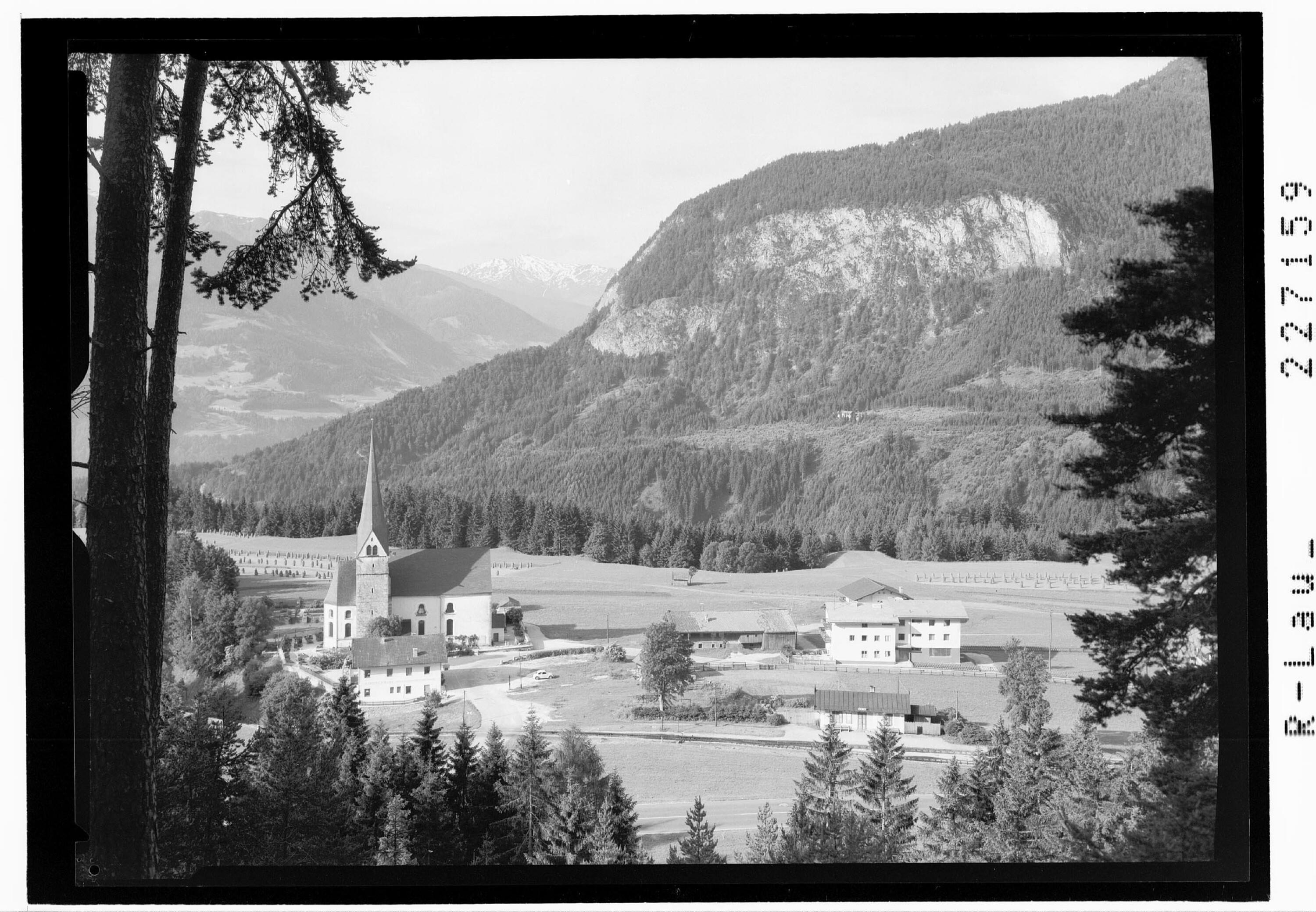 [Eben bei Maurach am Achensee gegen Hirzer / Tirol]></div>


    <hr>
    <div class=