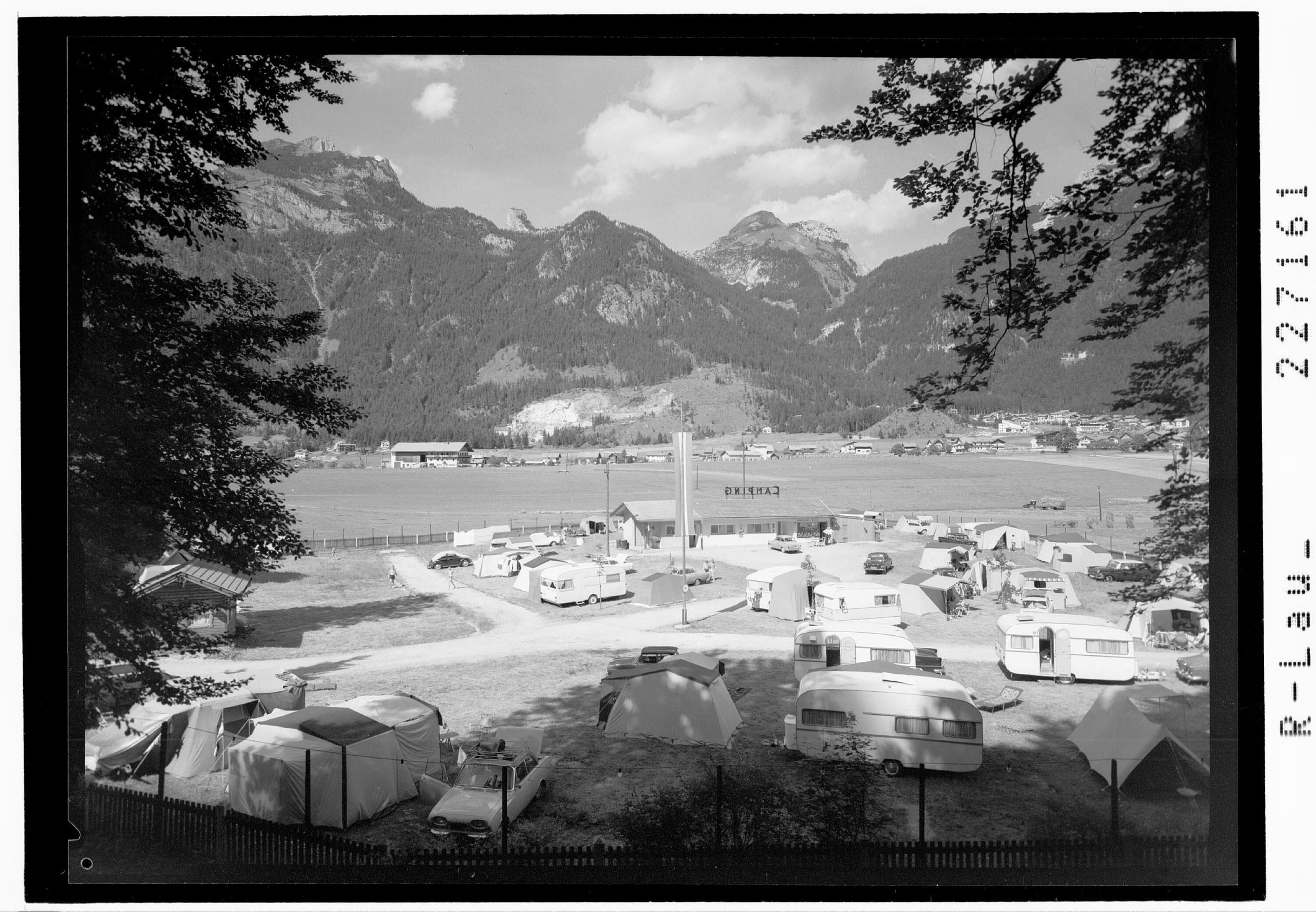 [Campingplatz bei Maurach am Achensee gegen Rofangruppe / Tirol]></div>


    <hr>
    <div class=
