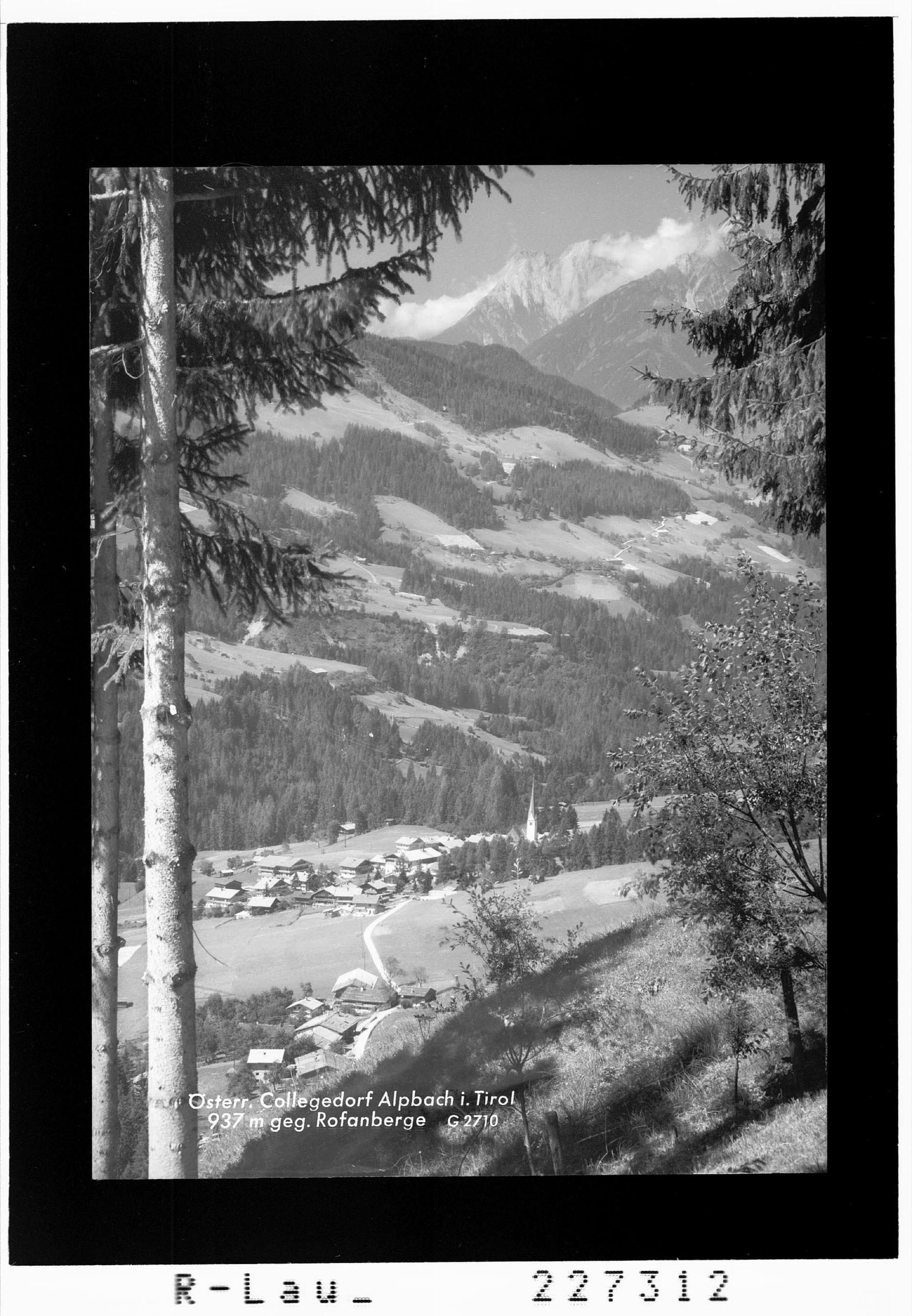 Österr. Collegedorf Alpbach in Tirol 973 m gegen Rofanberge></div>


    <hr>
    <div class=