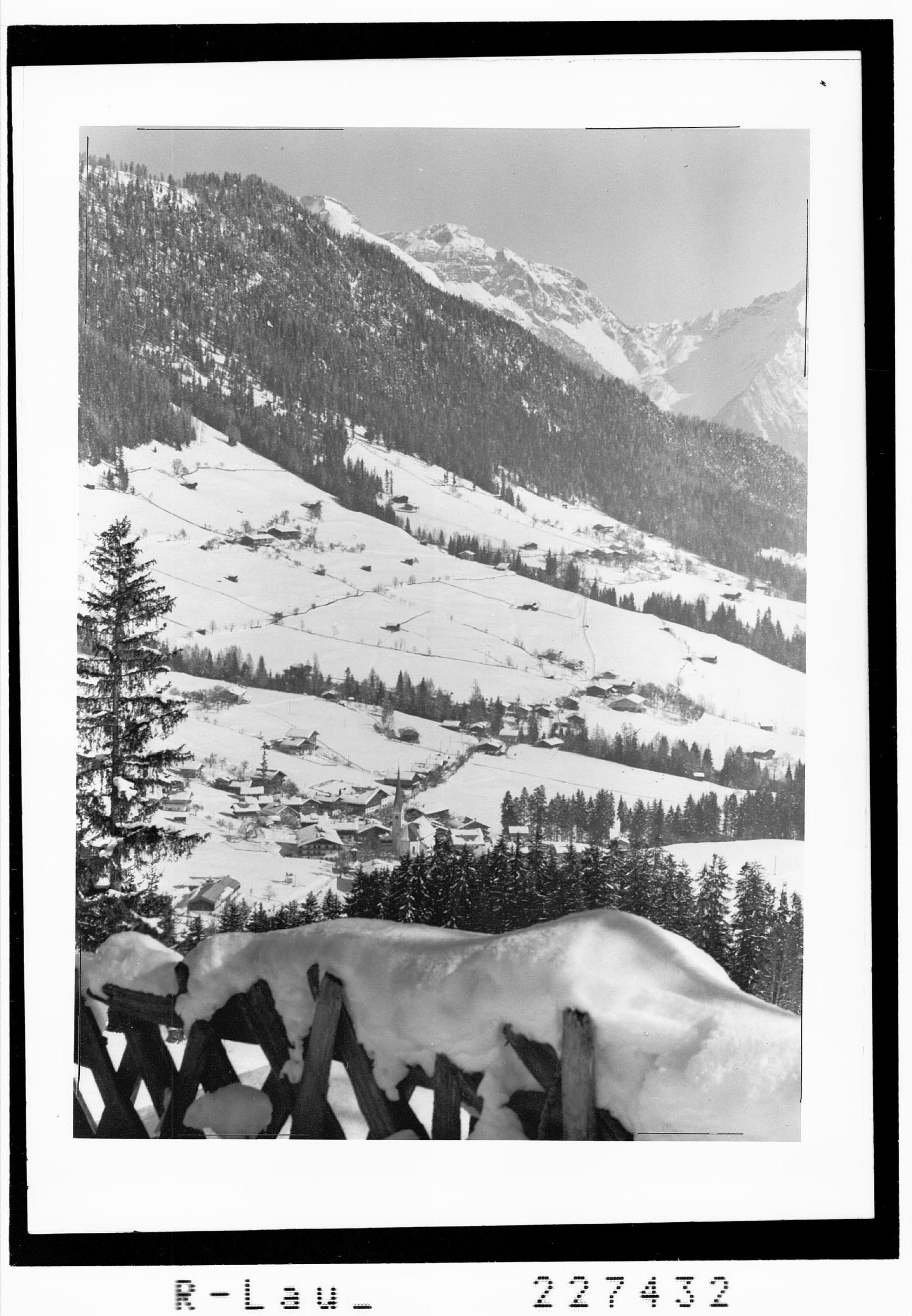[Alpbach in Tirol gegen Haidachstellwand]></div>


    <hr>
    <div class=