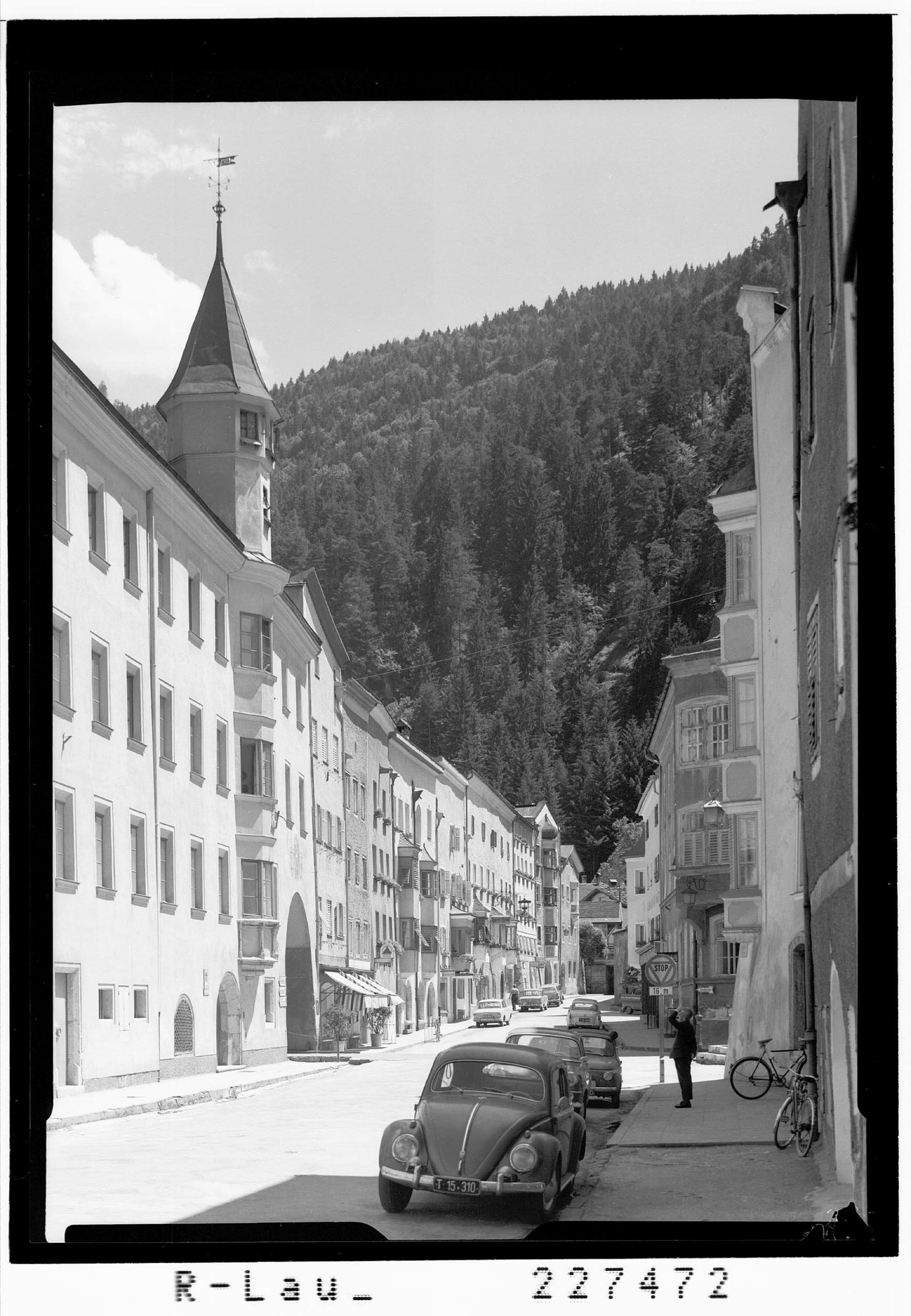 [Kanzler Biener Strasse in Rattenberg / Tirol]></div>


    <hr>
    <div class=