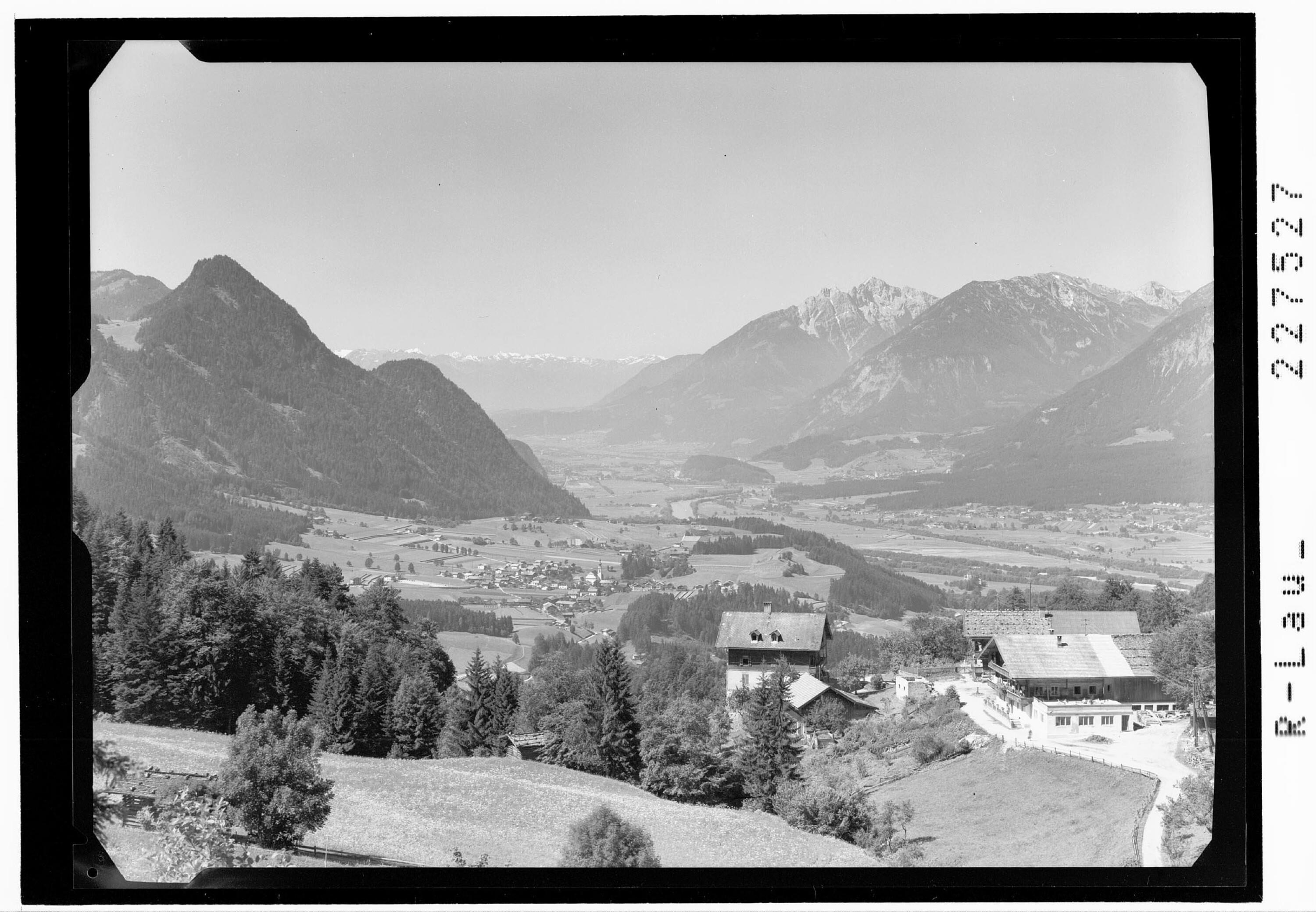 [Gasthof Alpenrose - Zimmermoos bei Brixlegg gegen Reith im Alpachtal mit Reither Kogel - Stubaier Alpen und Karwendelgebirge]></div>


    <hr>
    <div class=