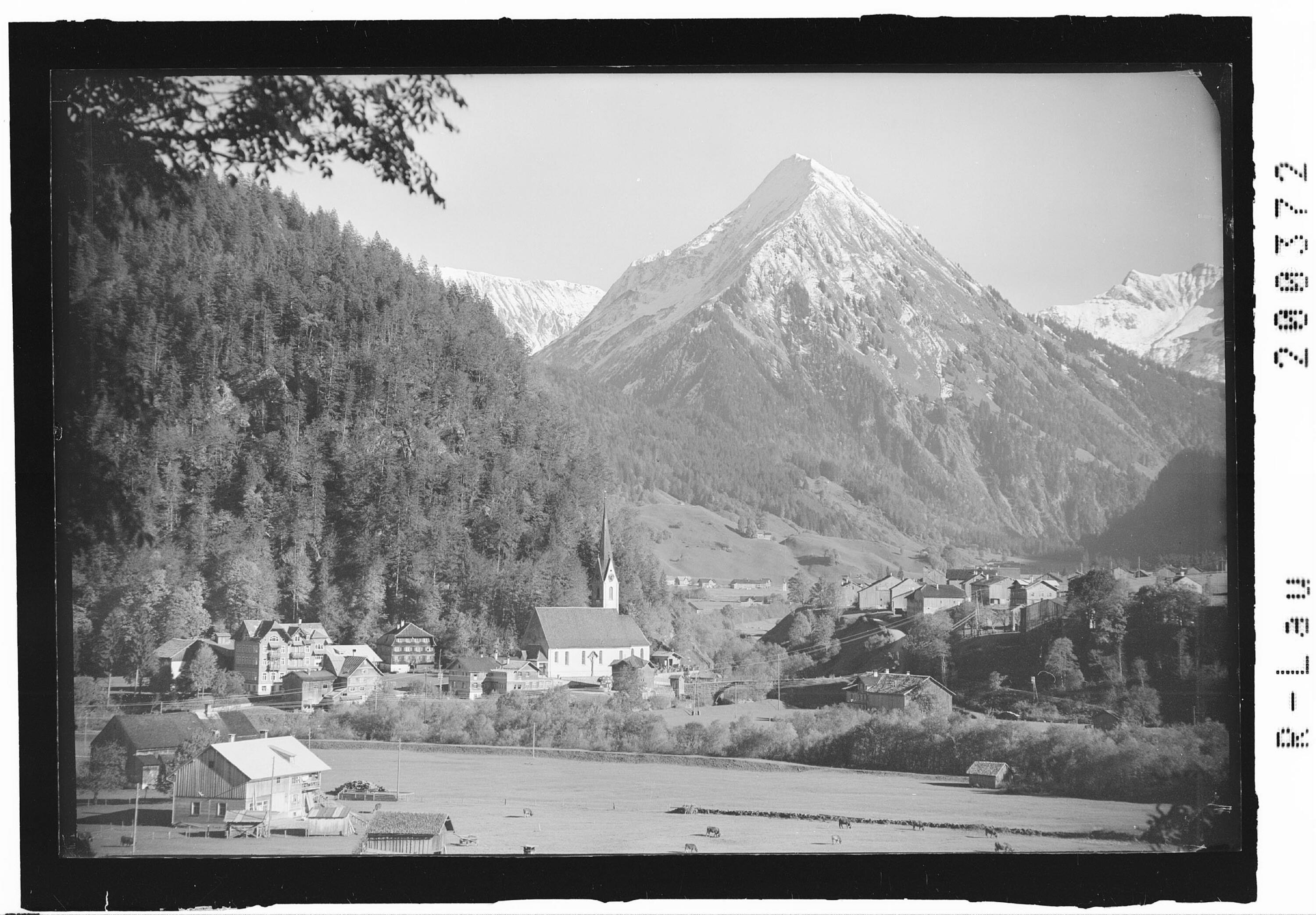 Au im Bregenzerwald gegen Üntschenspitze></div>


    <hr>
    <div class=