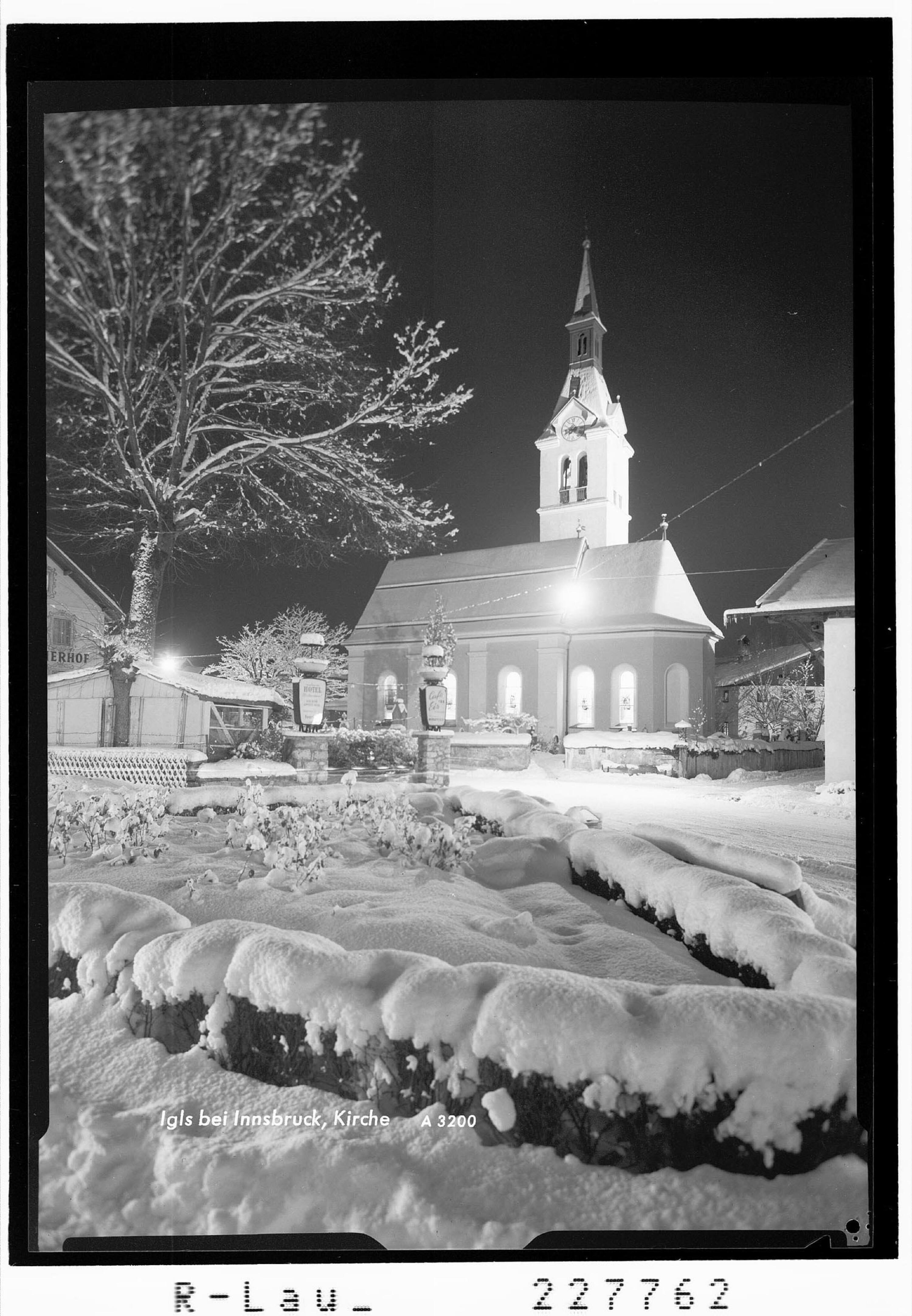 [Pfarrkirche in Igls bei Innsbruck / Tirol]></div>


    <hr>
    <div class=