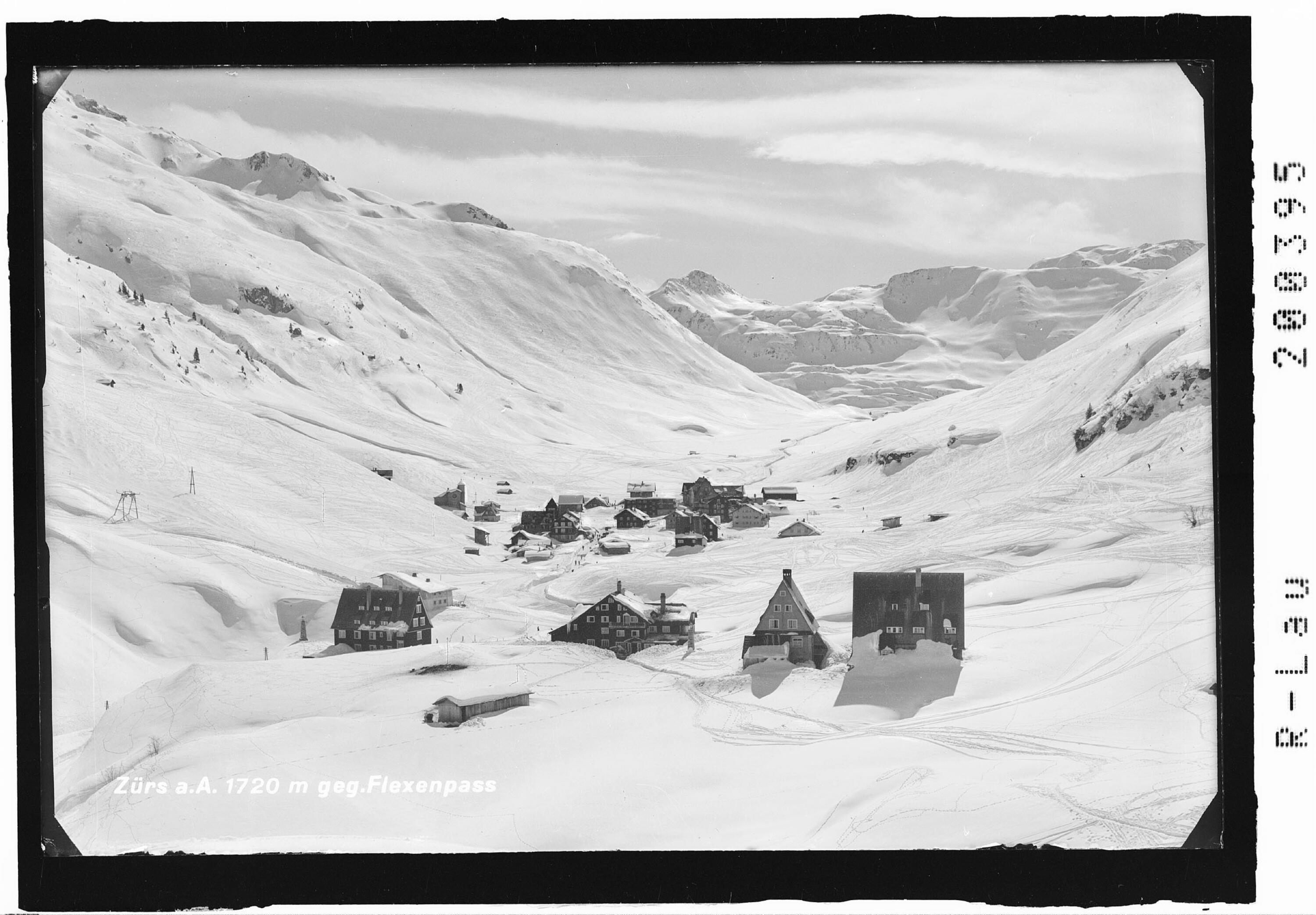 Zürs am Arlberg 1720 m gegen Flexenpass></div>


    <hr>
    <div class=