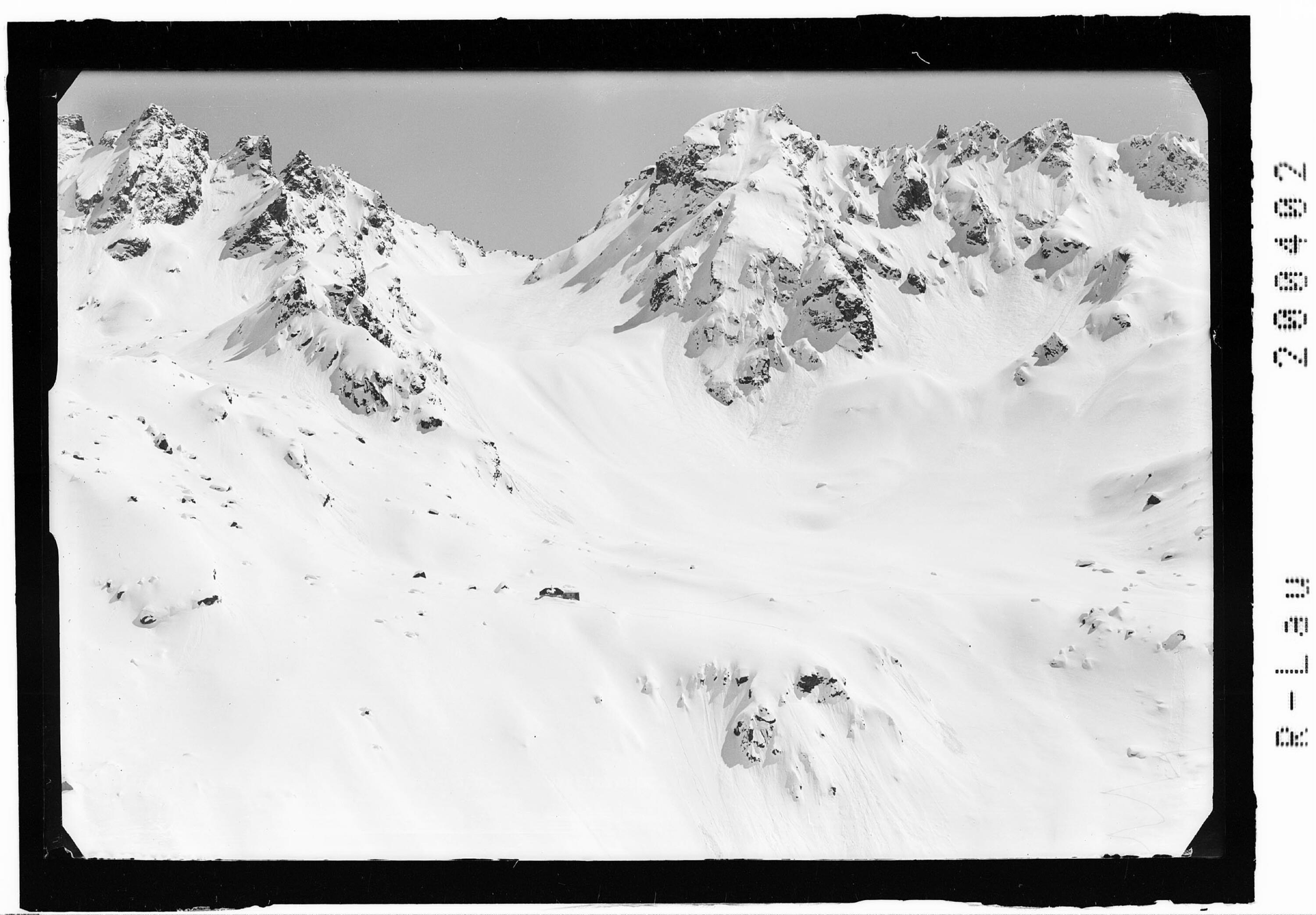 Tübingerhütte 2265 m Plattenjoch Plattenspitze></div>


    <hr>
    <div class=