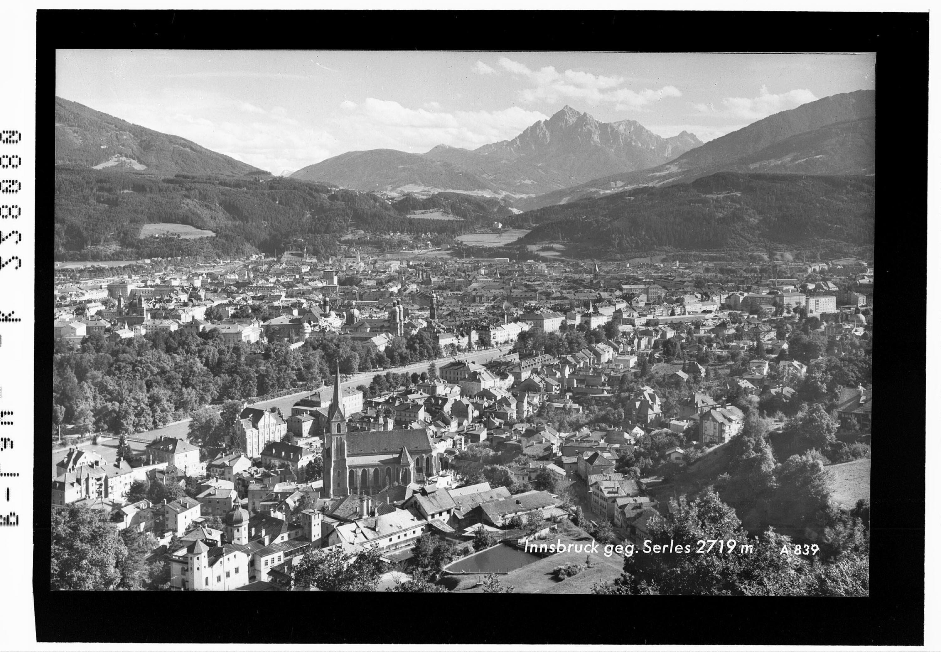 Innsbruck gegen Serles 2719 m></div>


    <hr>
    <div class=