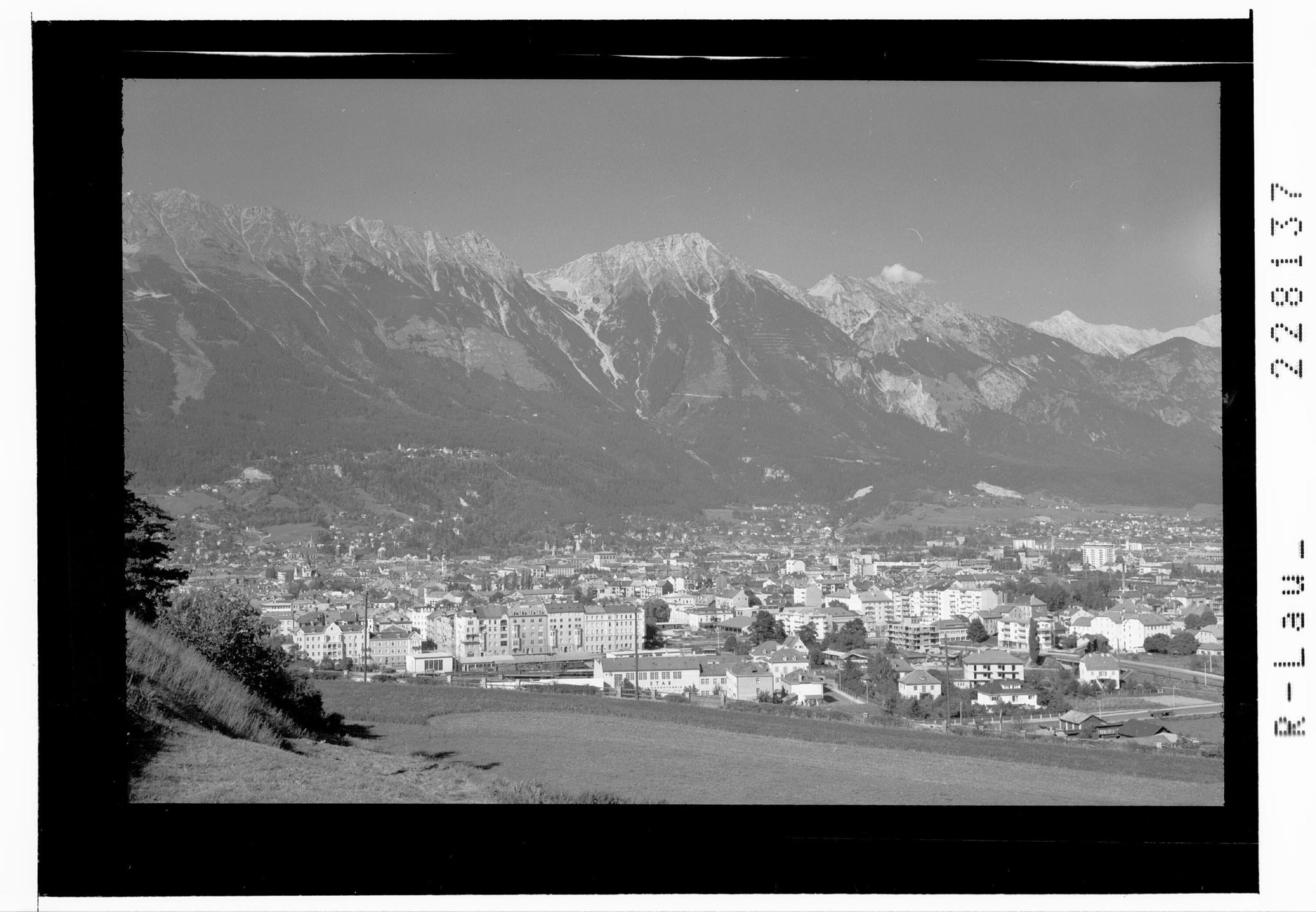 [Innsbruck / Blick über die Ferrariwiese auf Stadt und Nordkette]></div>


    <hr>
    <div class=