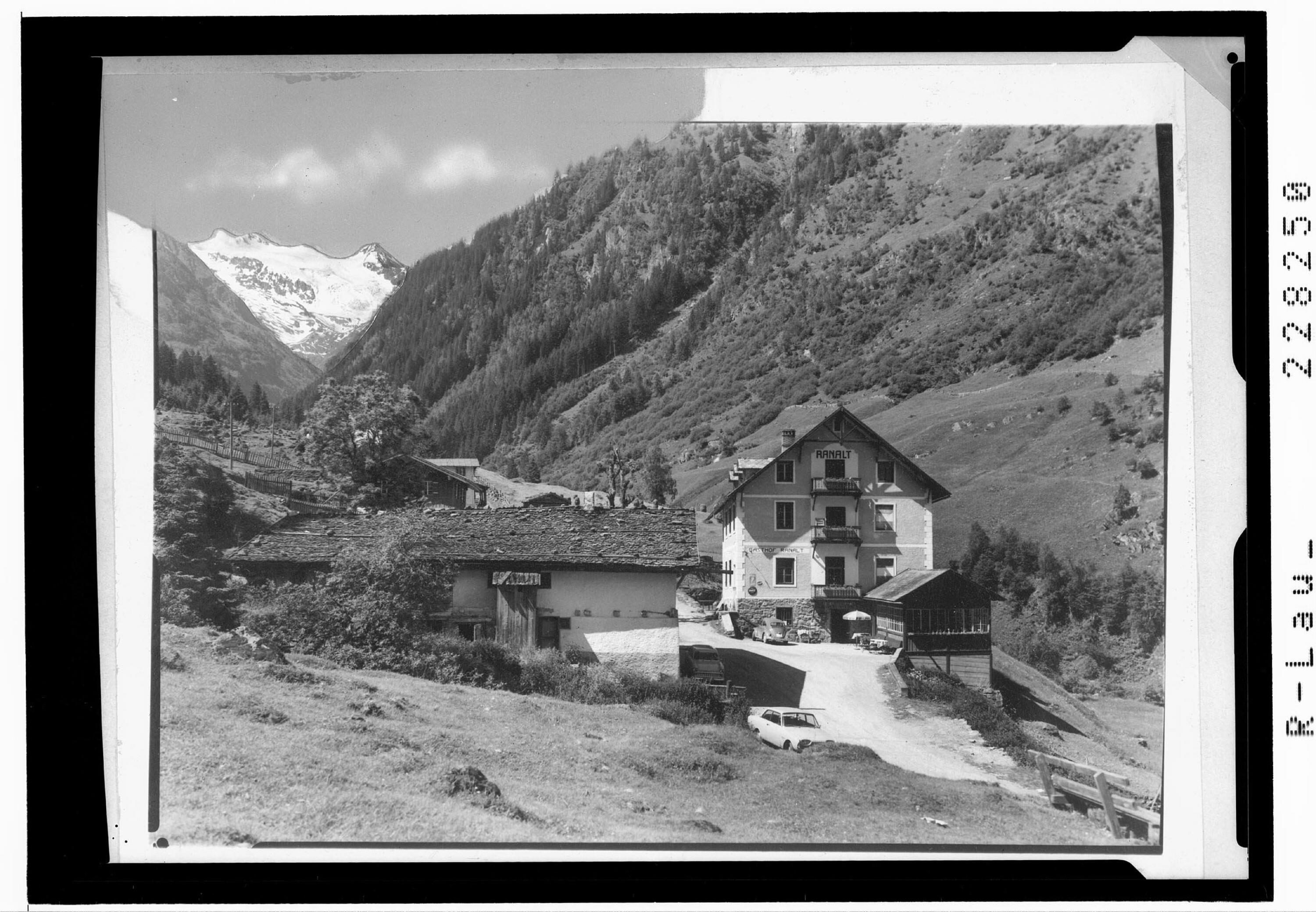 [Gasthof Ranalt in Ranalt gegen Mutterbergertal / Stubaital / Tirol]></div>


    <hr>
    <div class=