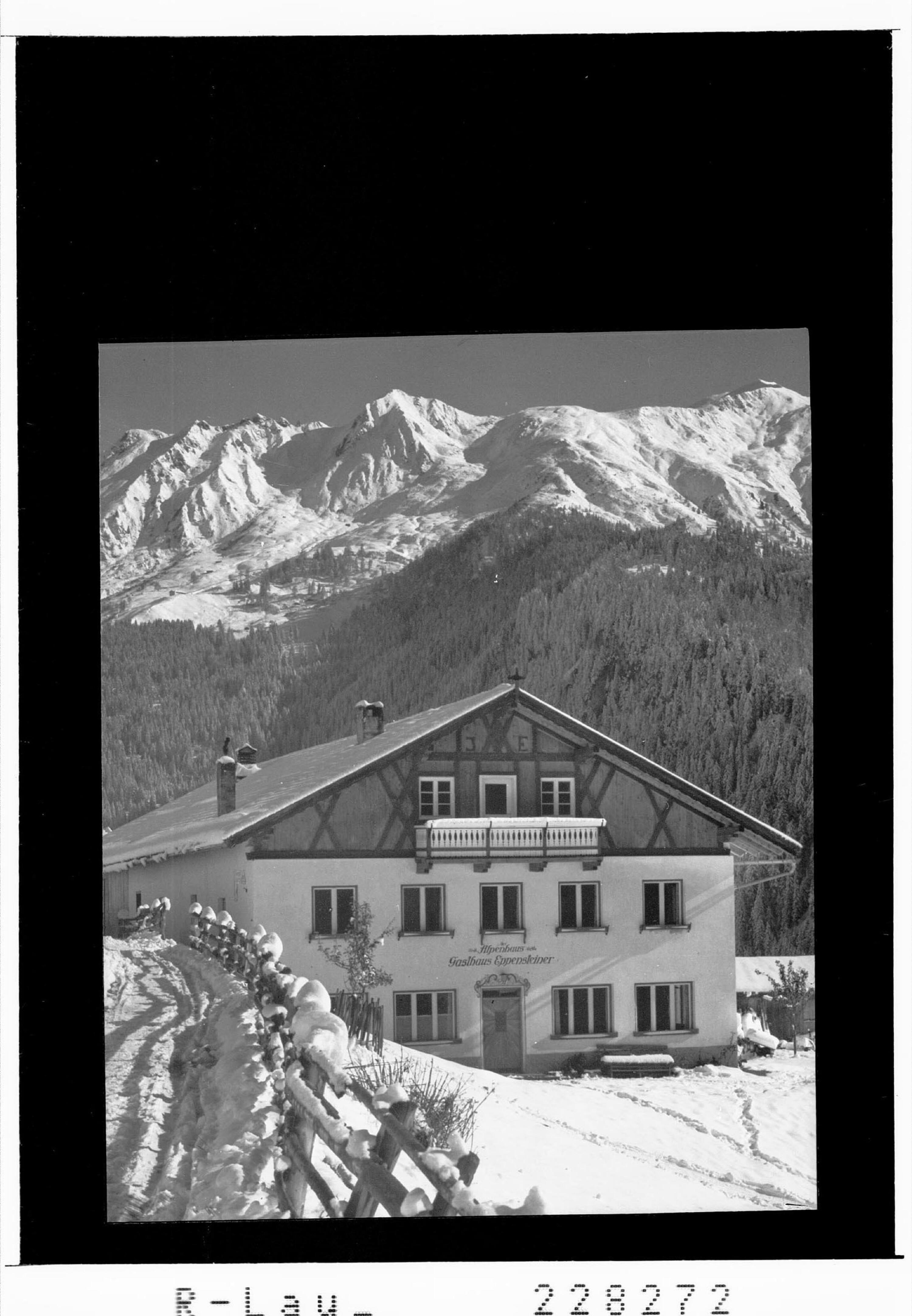 [Alpenhaus Eppensteiner in Navis / Tirol]></div>


    <hr>
    <div class=