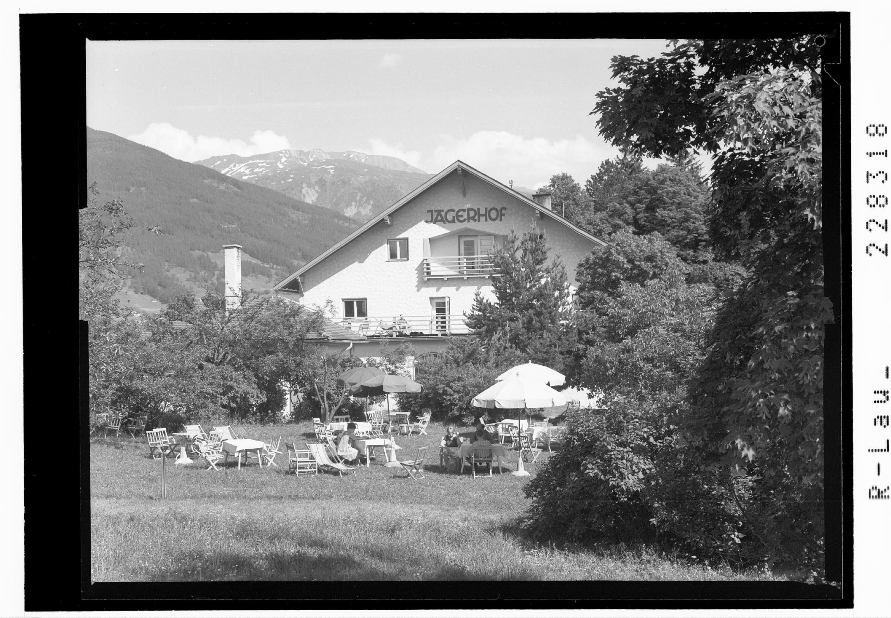 [Hotel Jägerhof in Schönberg bei Innsbruck / Tirol]></div>


    <hr>
    <div class=
