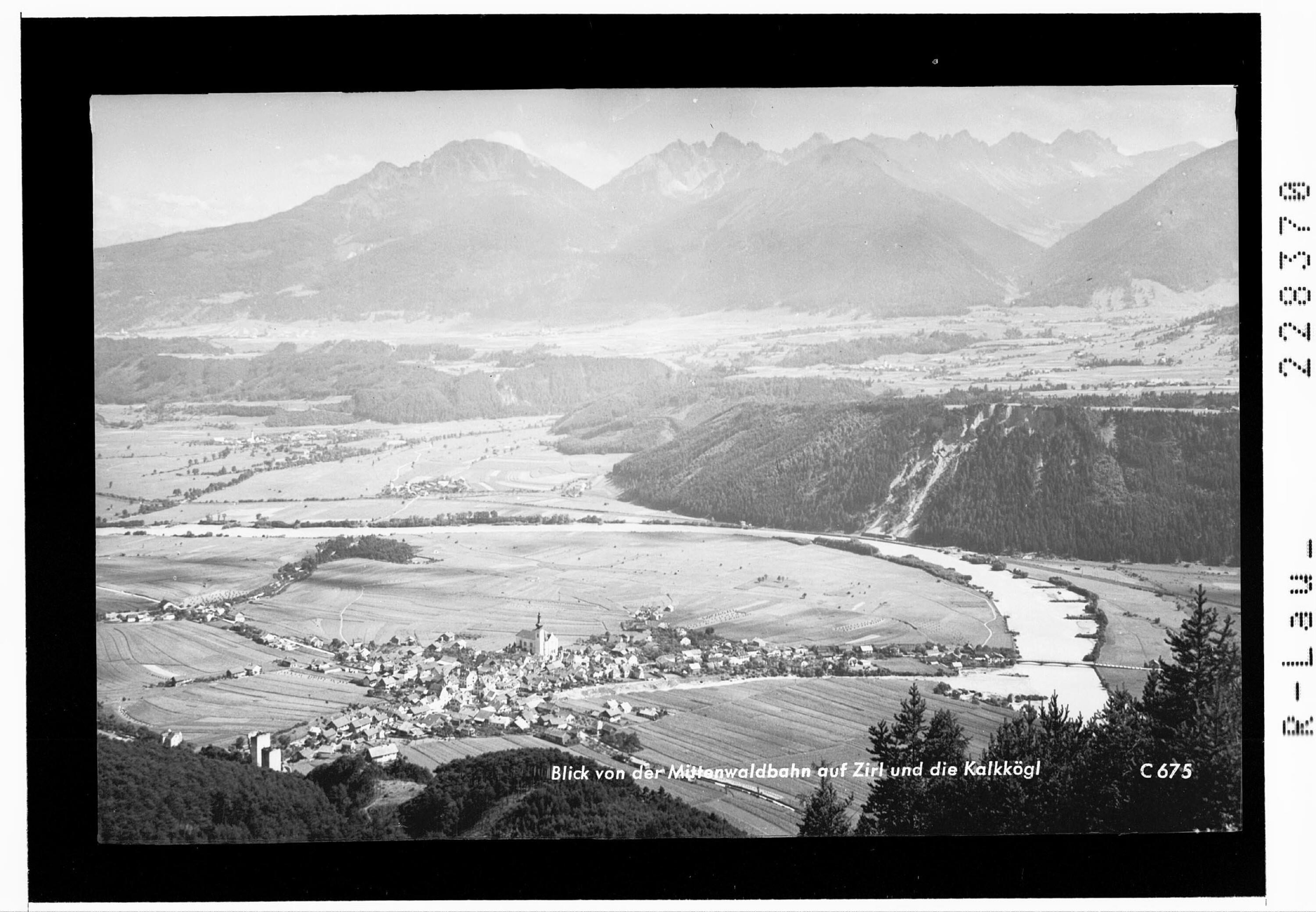 Blick von der Mittenwaldbahn auf Zirl und Kalkkögel></div>


    <hr>
    <div class=