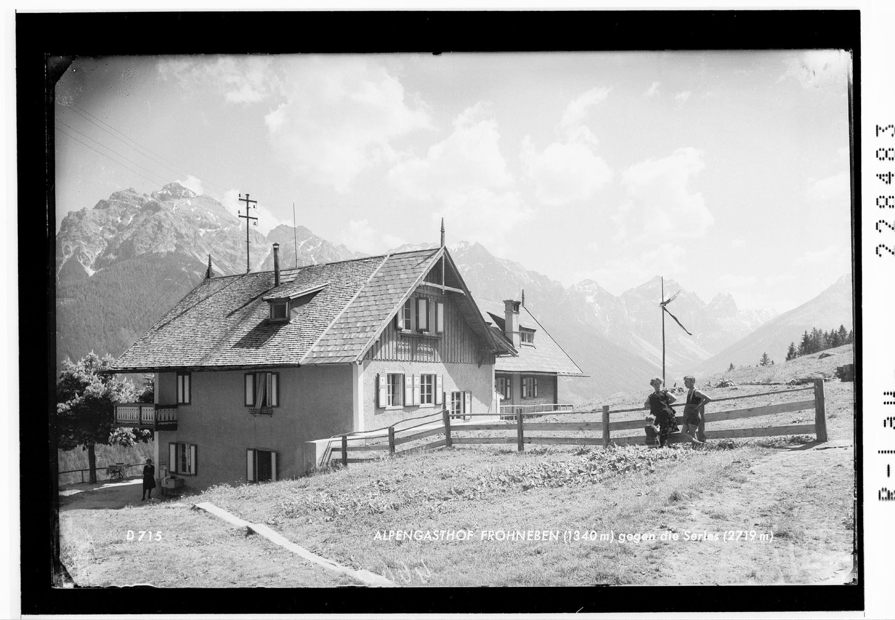 Alpengasthof Froneben (1340 m) gegen Serles (2719 m)></div>


    <hr>
    <div class=