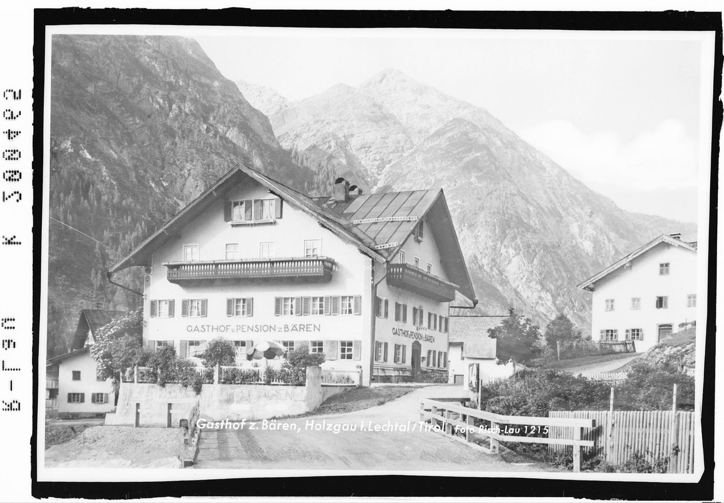 Gasthof zum Bären / Holzgau im Lechtal / Tirol></div>


    <hr>
    <div class=