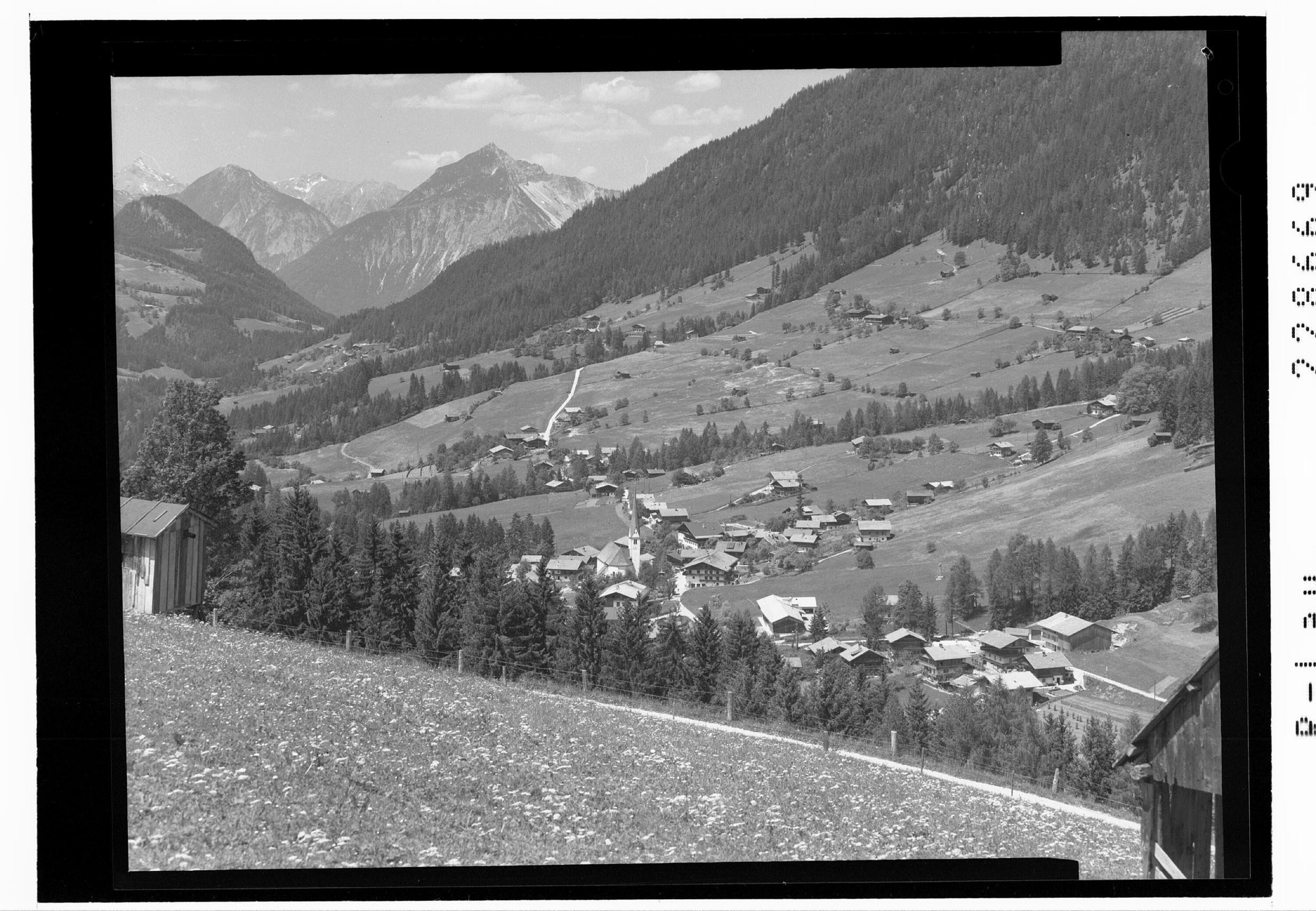 [Alpbach gegen Sonnjoch und Ebnerspitze / Tirol]></div>


    <hr>
    <div class=
