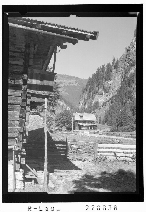 Gasthaus Lacknerbrunn im Stilluppgrund bei Mayrhofen im Zillertal / Tirol von Wilhelm Stempfle