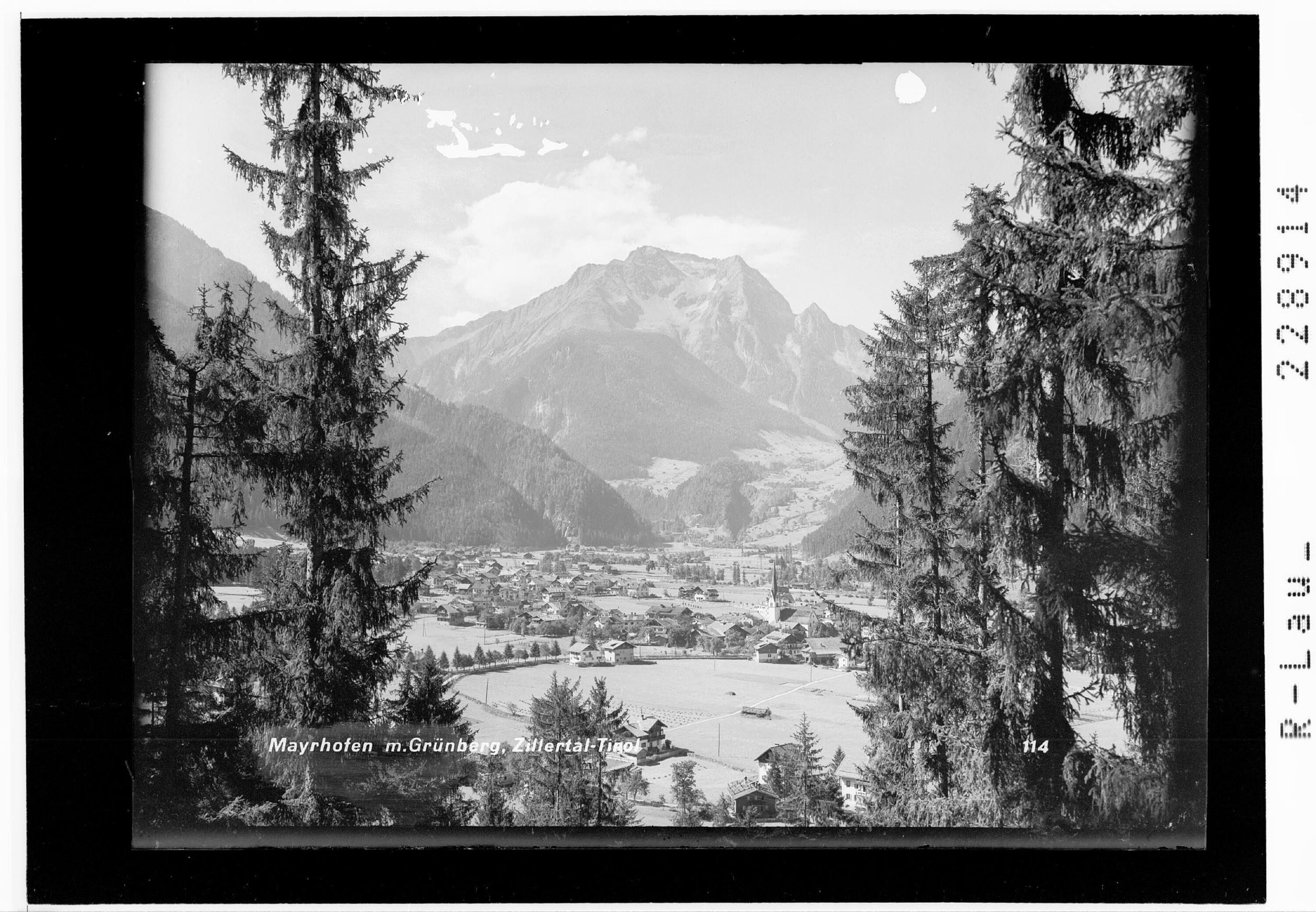 Mayrhofen mit Grünberg / Zillertal - Tirol></div>


    <hr>
    <div class=
