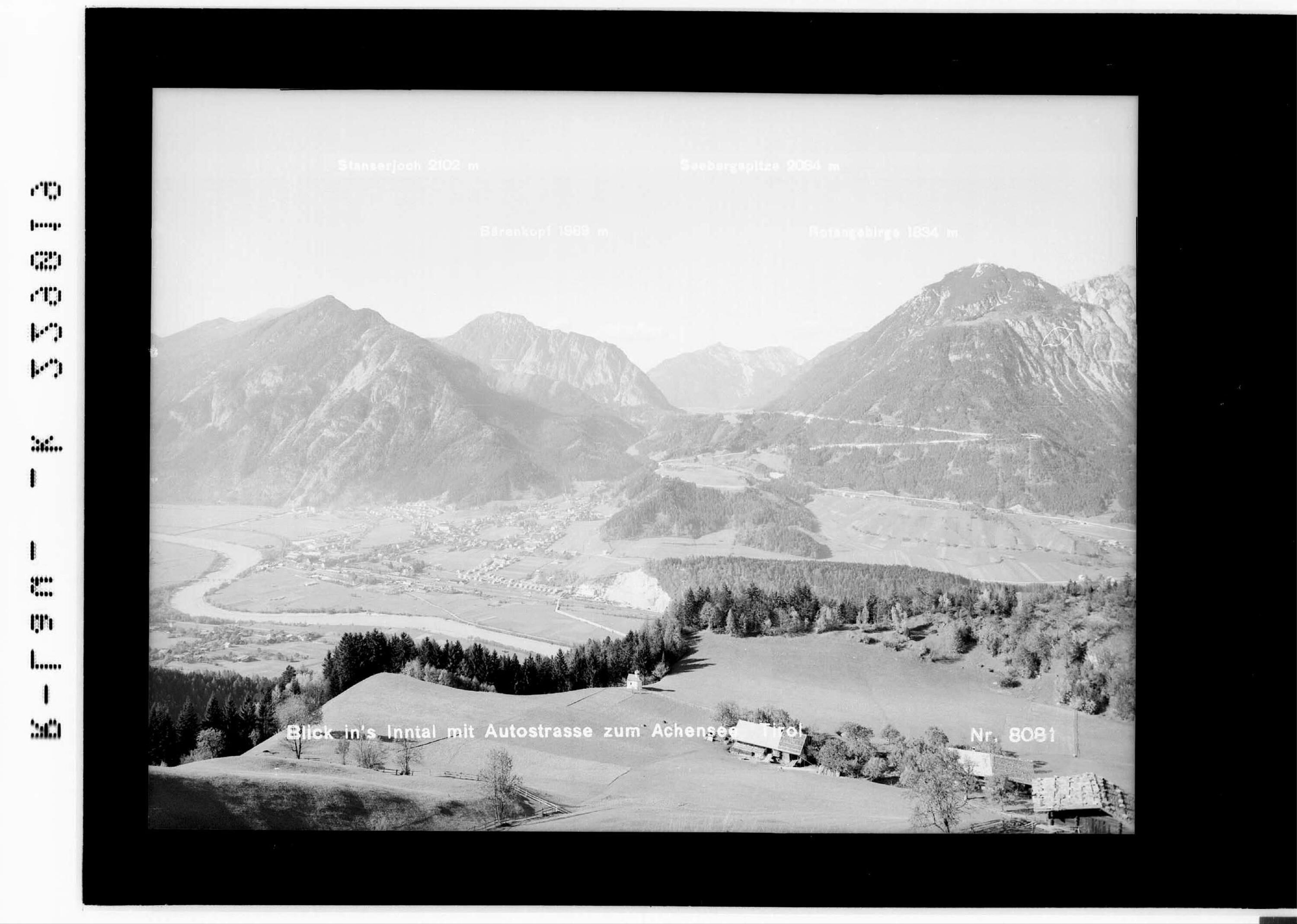 Blick ins Inntal mit Autostrasse zum Achensee / Tirol></div>


    <hr>
    <div class=