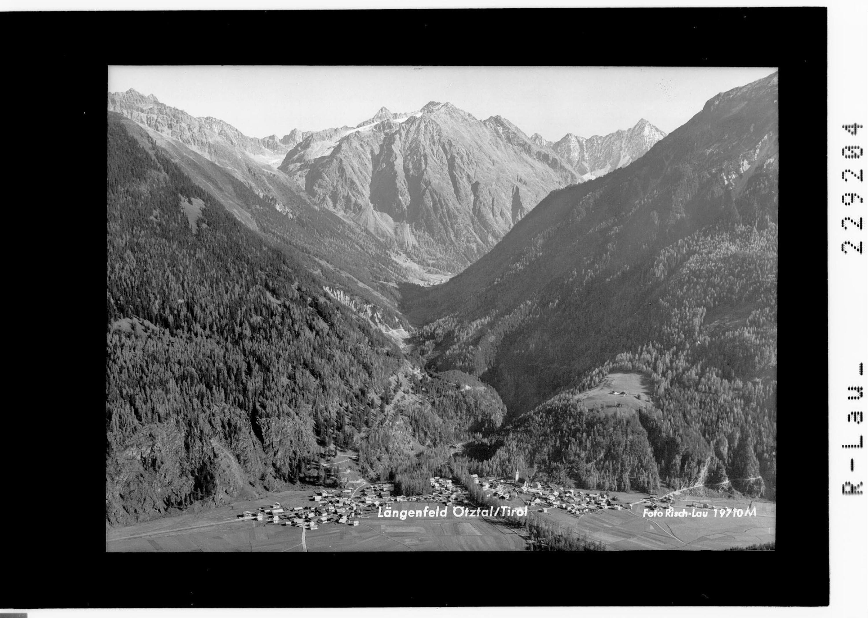 Längenfeld im Ötztal / Tirol></div>


    <hr>
    <div class=