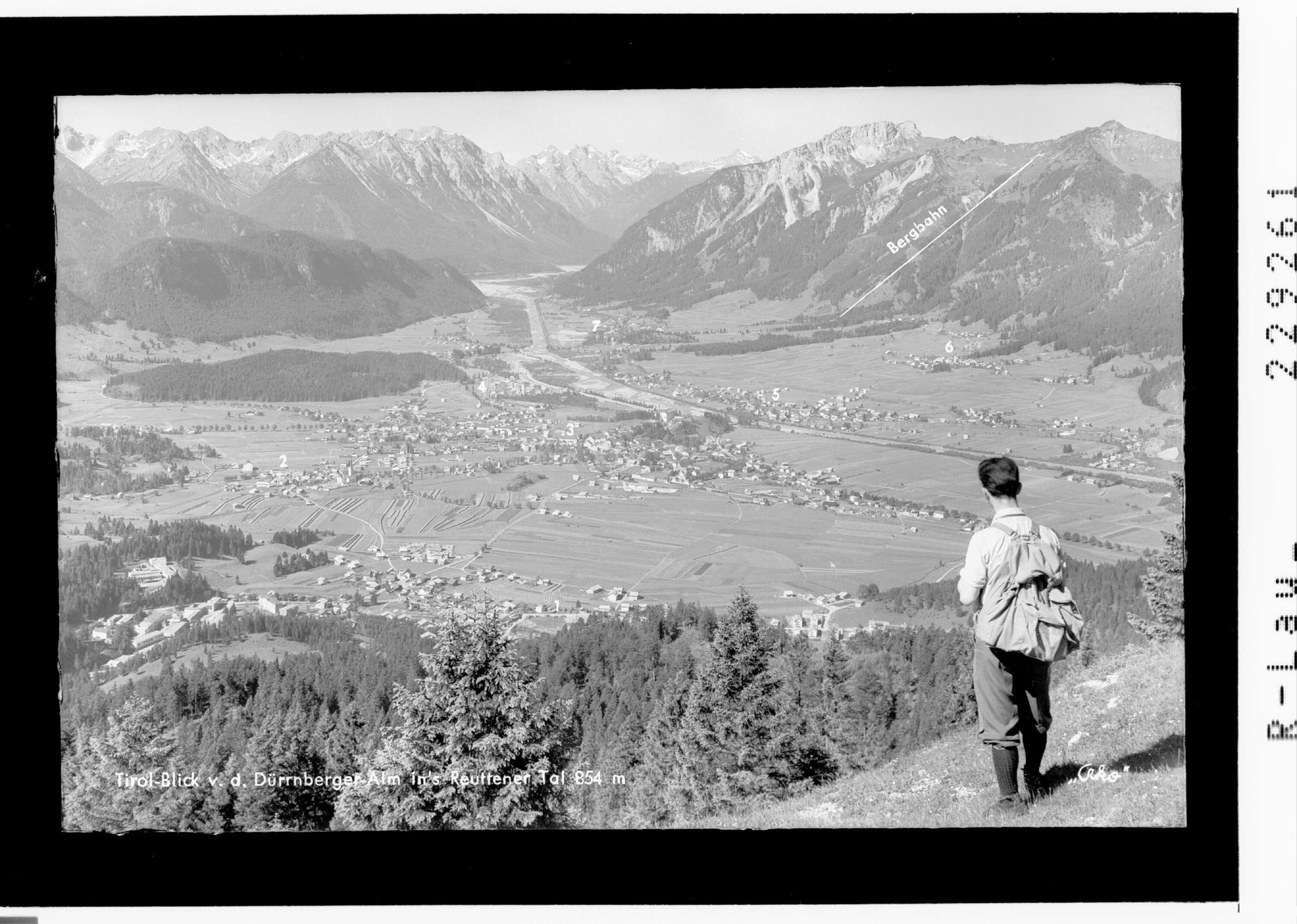 Tirol - Blick von der Dürnberger Alm in`s Reutener Tal 854 m></div>


    <hr>
    <div class=