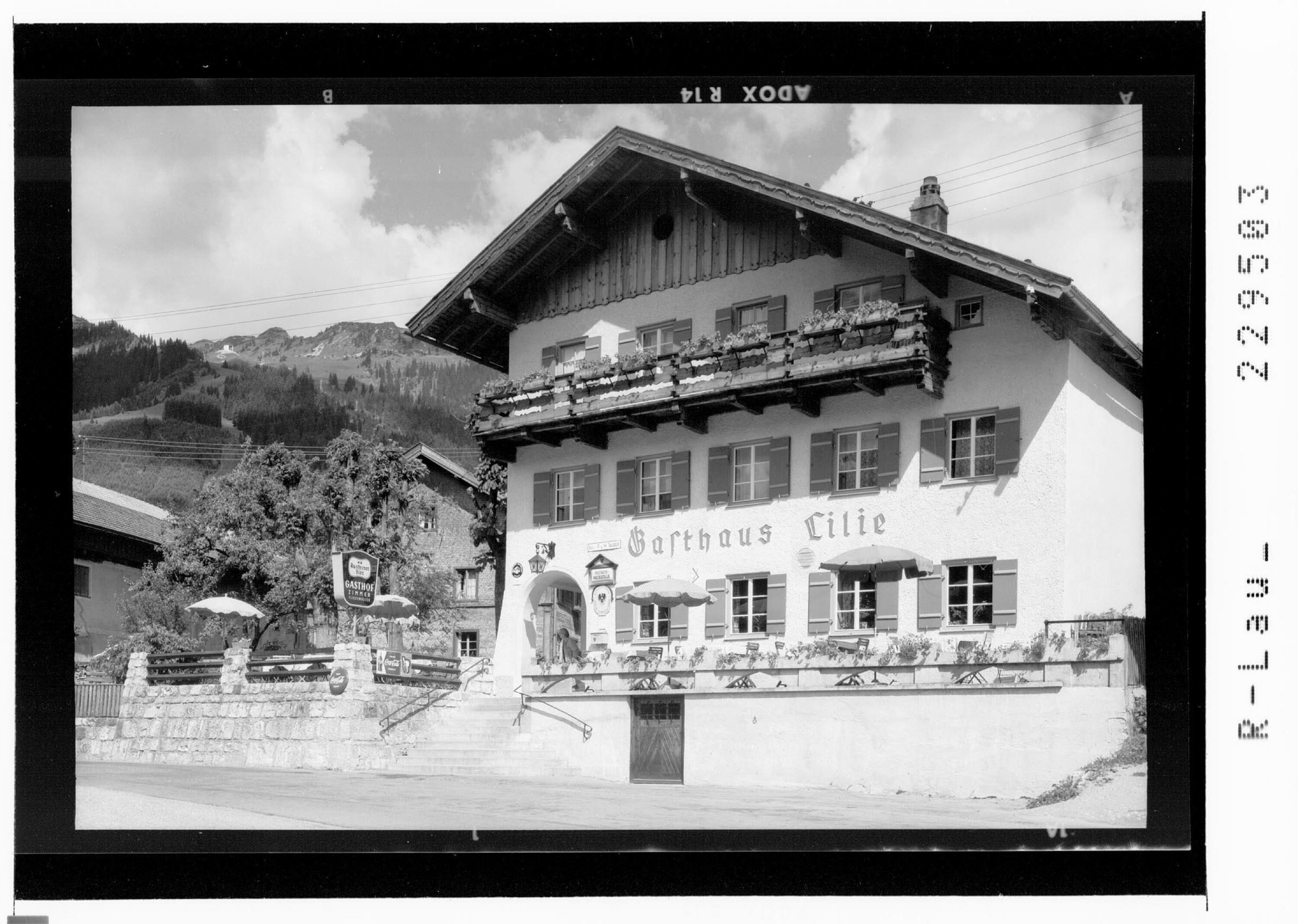 [Gasthaus Lilie in Höfen bei Reutte im Ausserfern gegen Hahnenkamm / Tirol]></div>


    <hr>
    <div class=