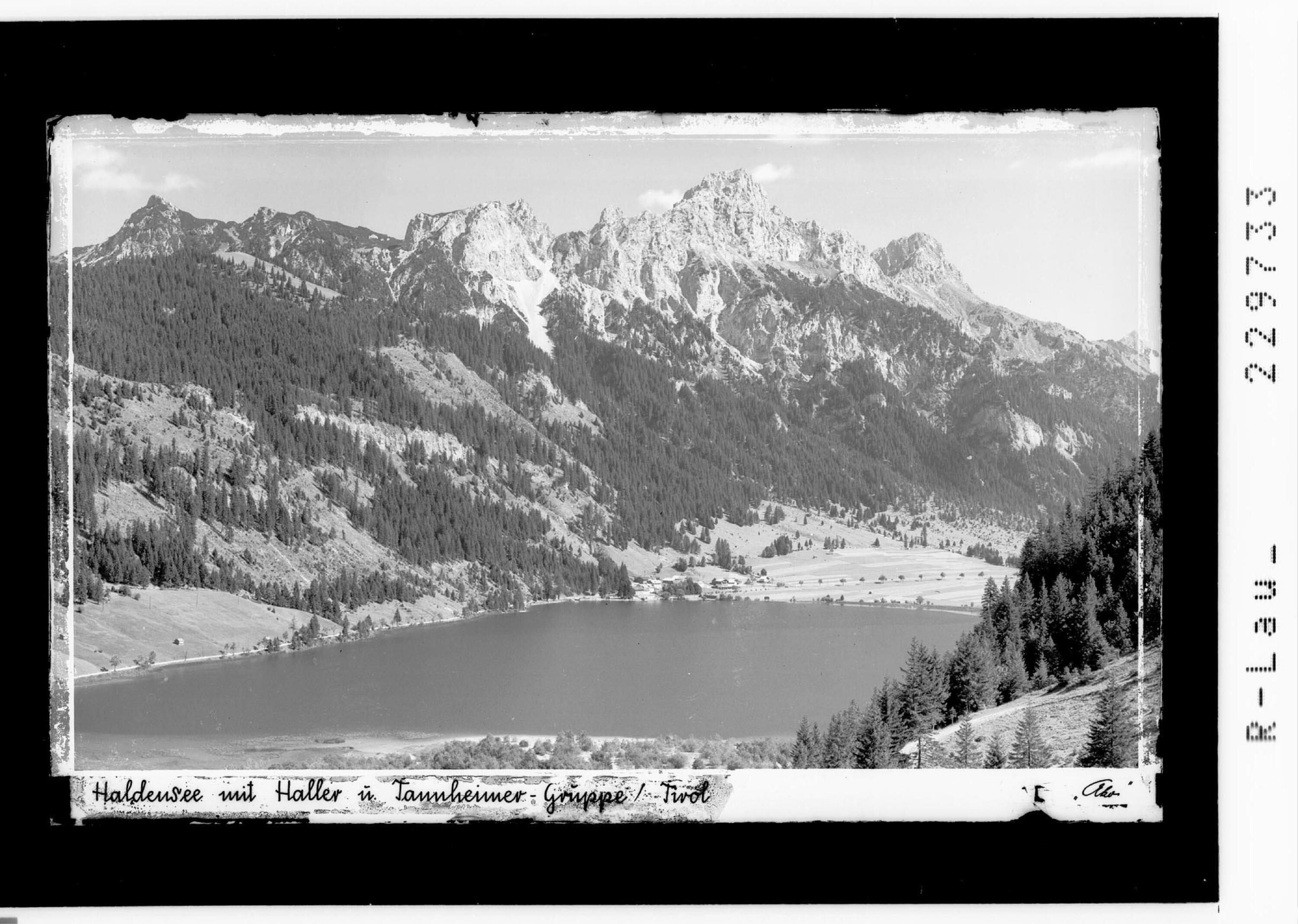 Tirol / Haller am Haldensee 1124 m mit Tannheimer Gruppe></div>


    <hr>
    <div class=