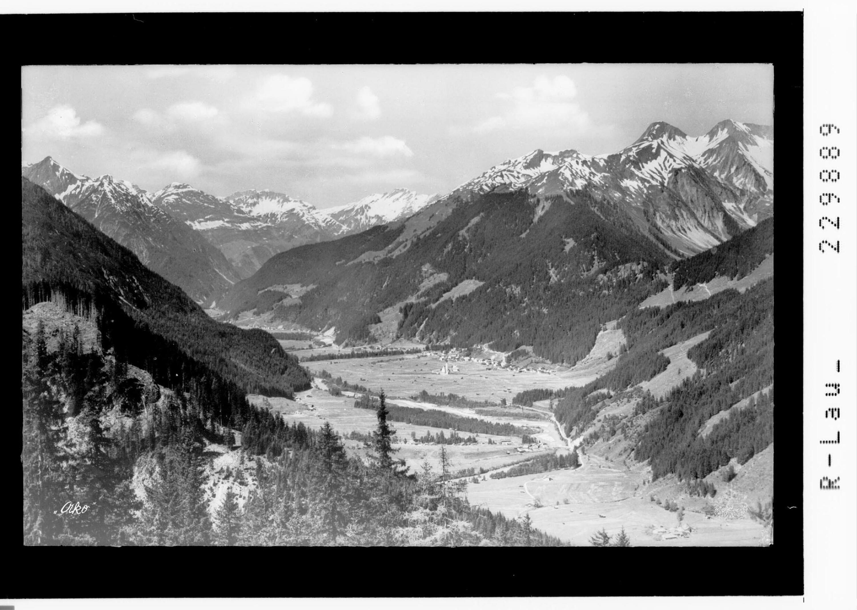 [Elbigenalp im Lechtal gegen Lechtaler Alpen mit Peischelspitze und Allgäuer Alpen mit Rothornspitze / Ausserfern / Tirol]></div>


    <hr>
    <div class=